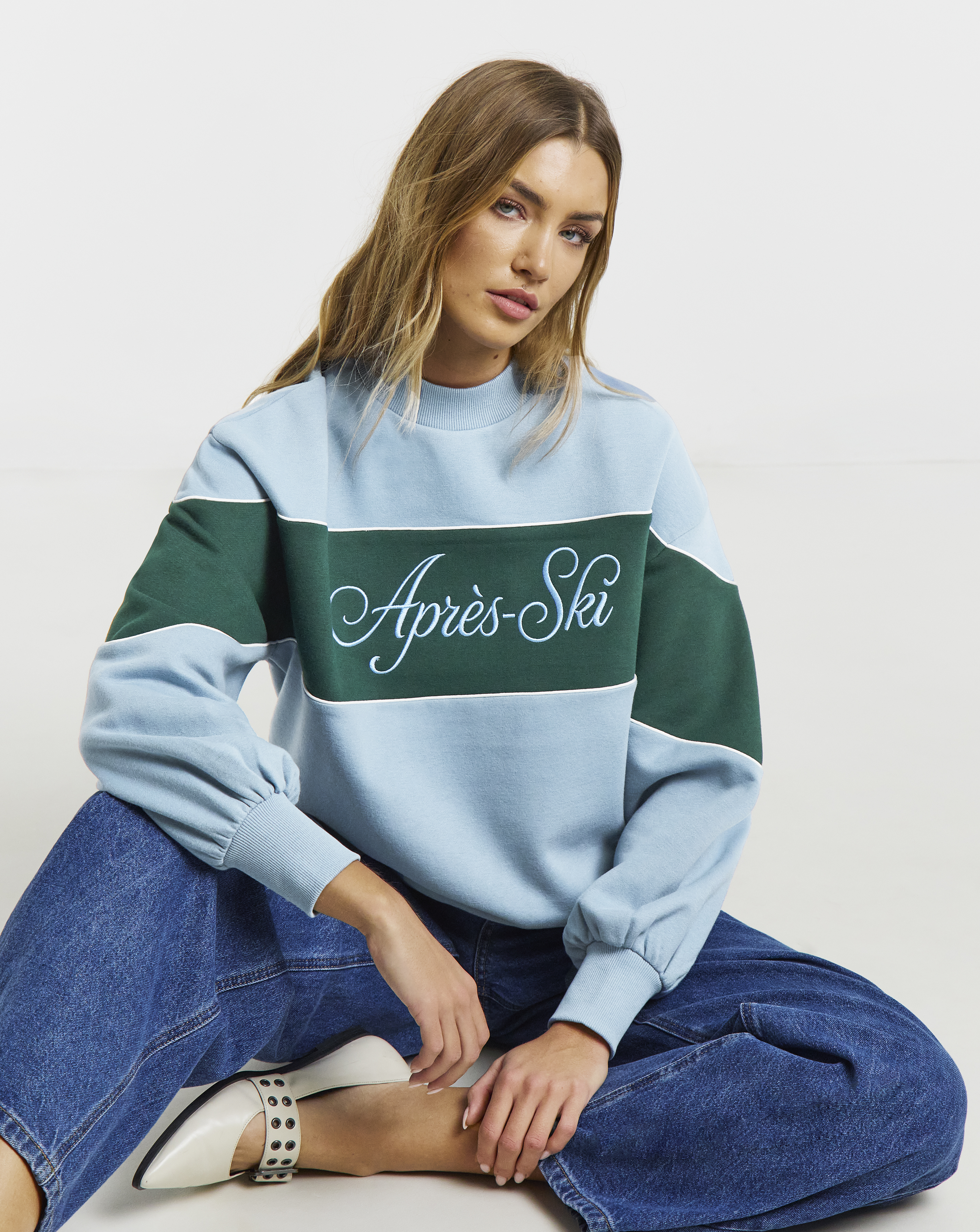 Apres Ski Graphic Sweatshirt