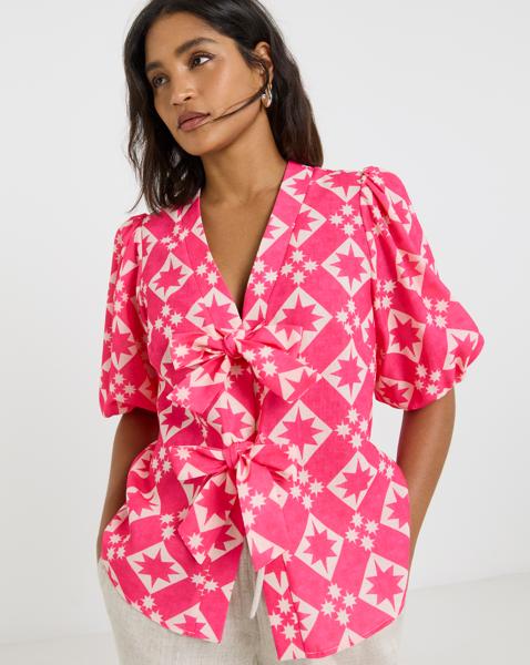 Twisted Wunder Linen Tie Front Blouse - Image