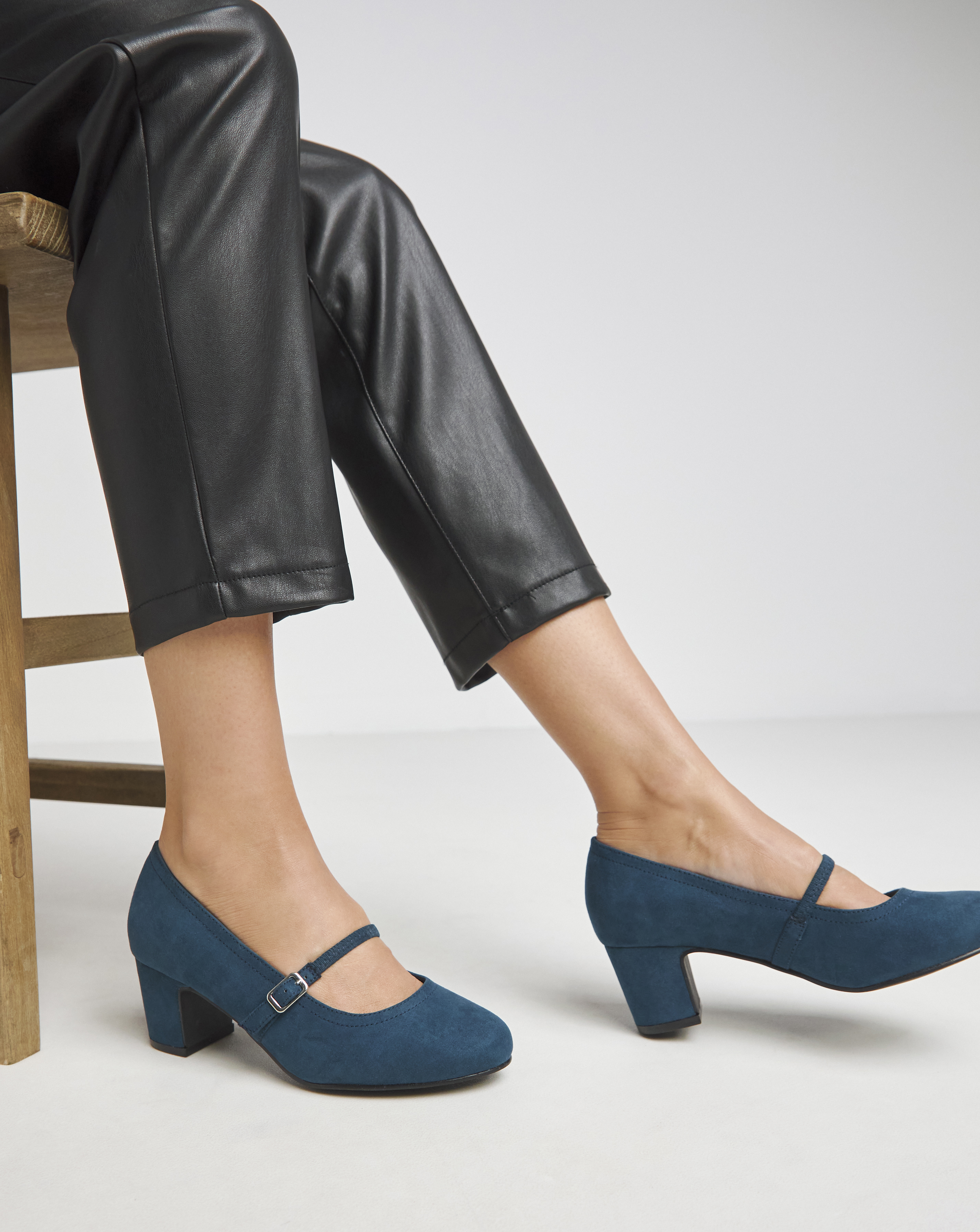 Low Block Heel Mary Jane Standard Fit