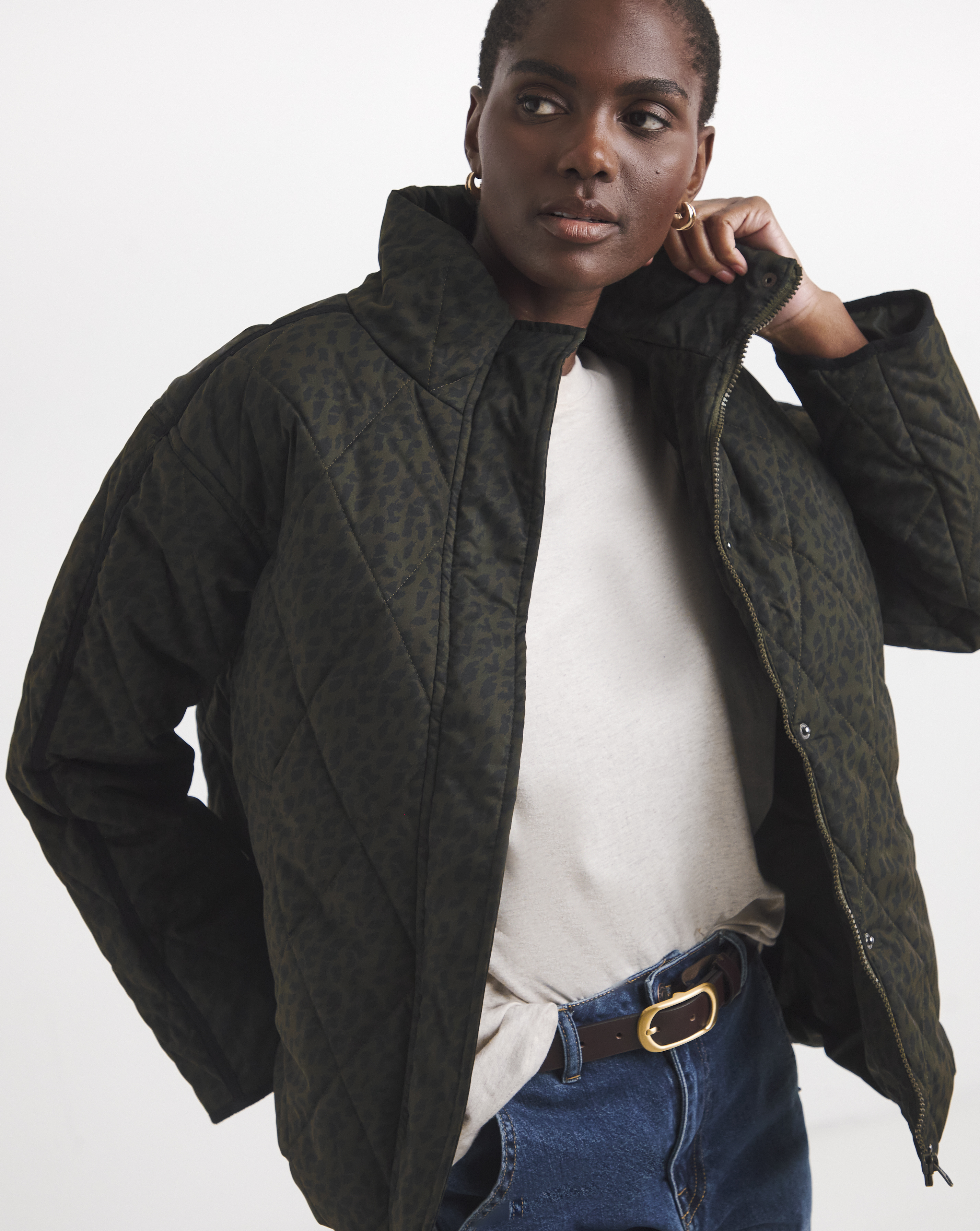 Funnel Neck Printed Short Quilted Jacket