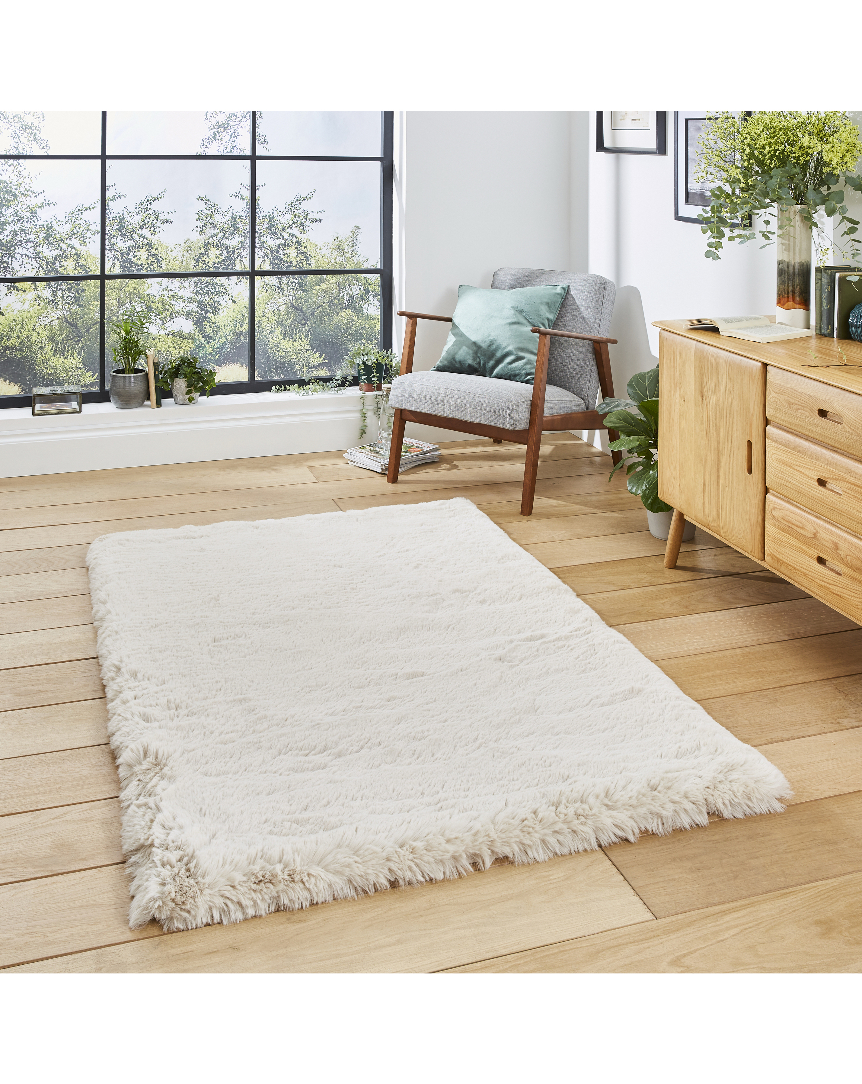 Think Rugs Teddy Plain Shaggy Rug Beige - 120x170cm - 100% Polyester