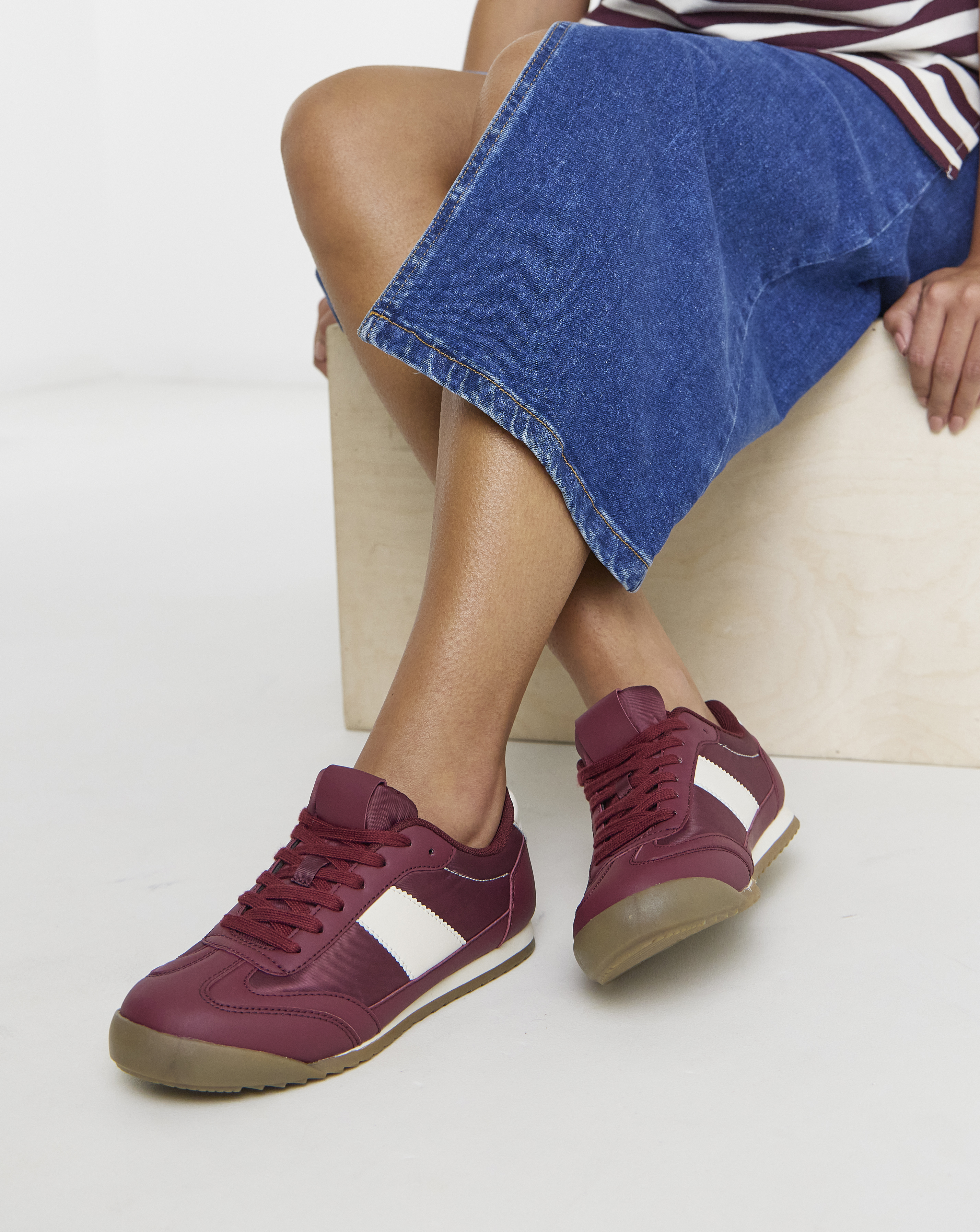 Classic Retro Trainer Extra Wide