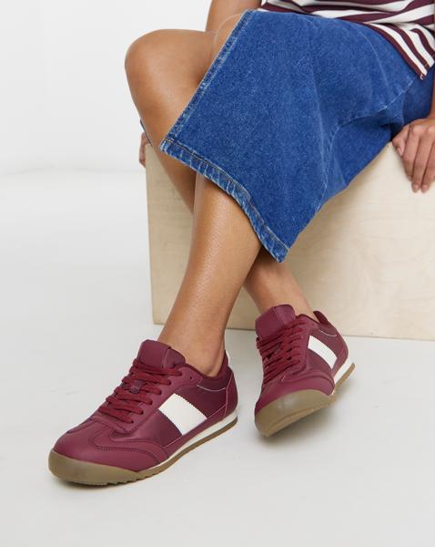 Classic Retro Trainer Wide