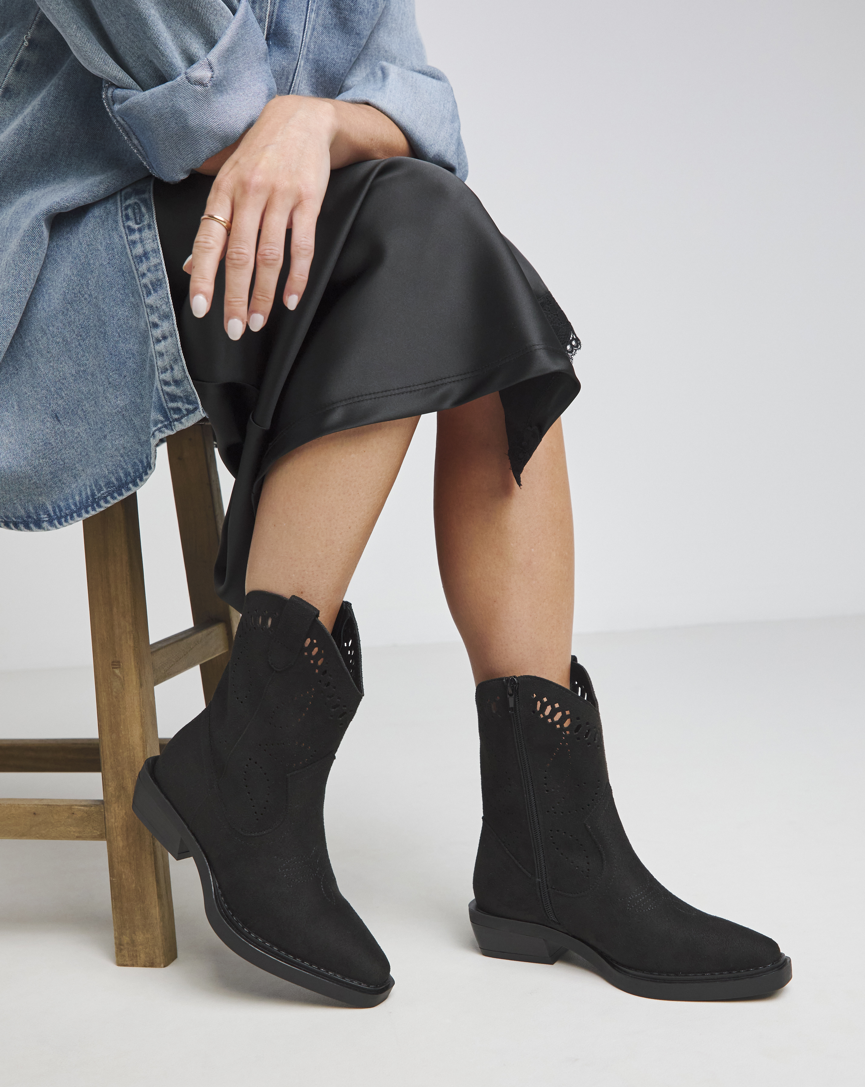 Laser Cut Western Boot Wide