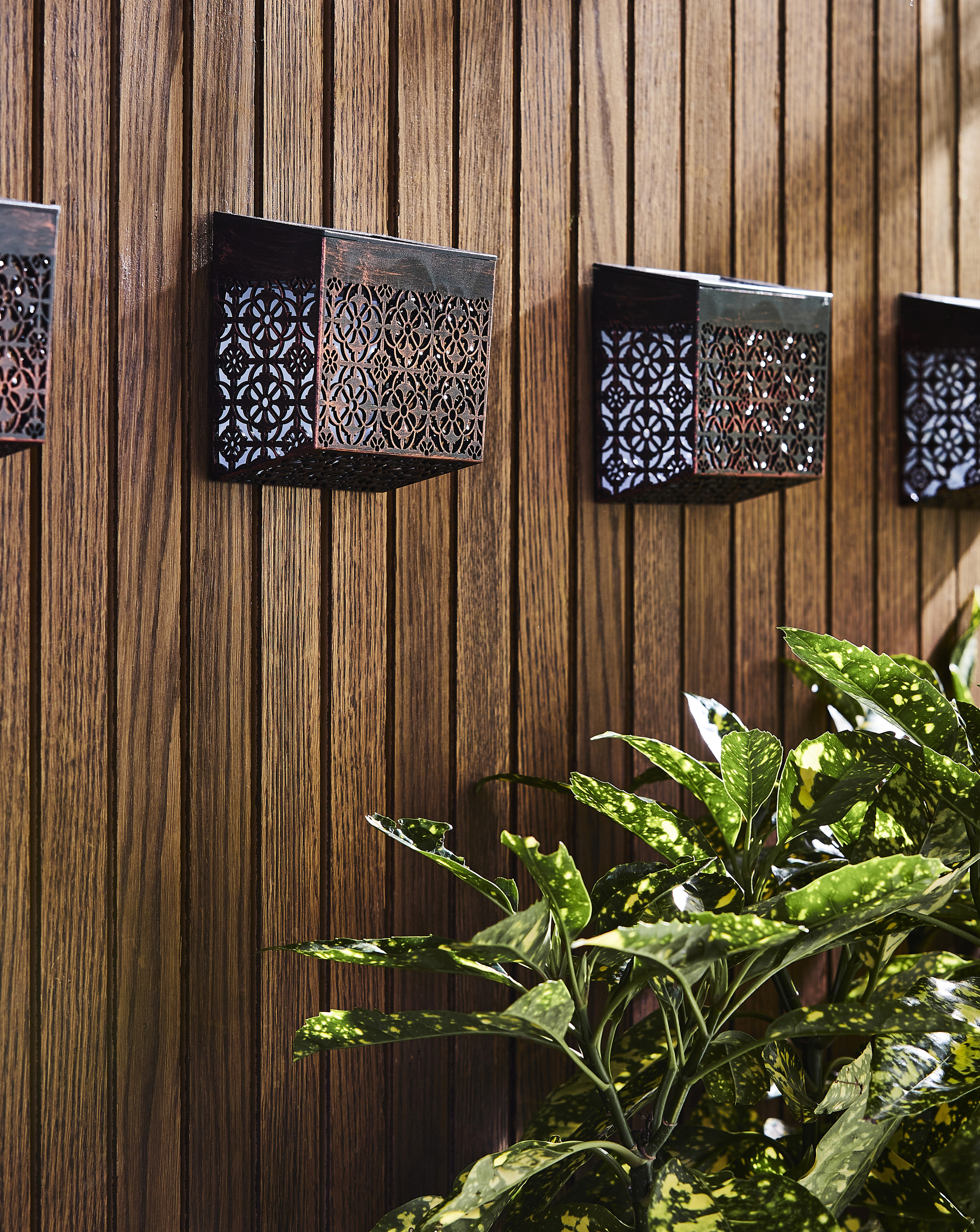 Solar Damasque Fence Lights