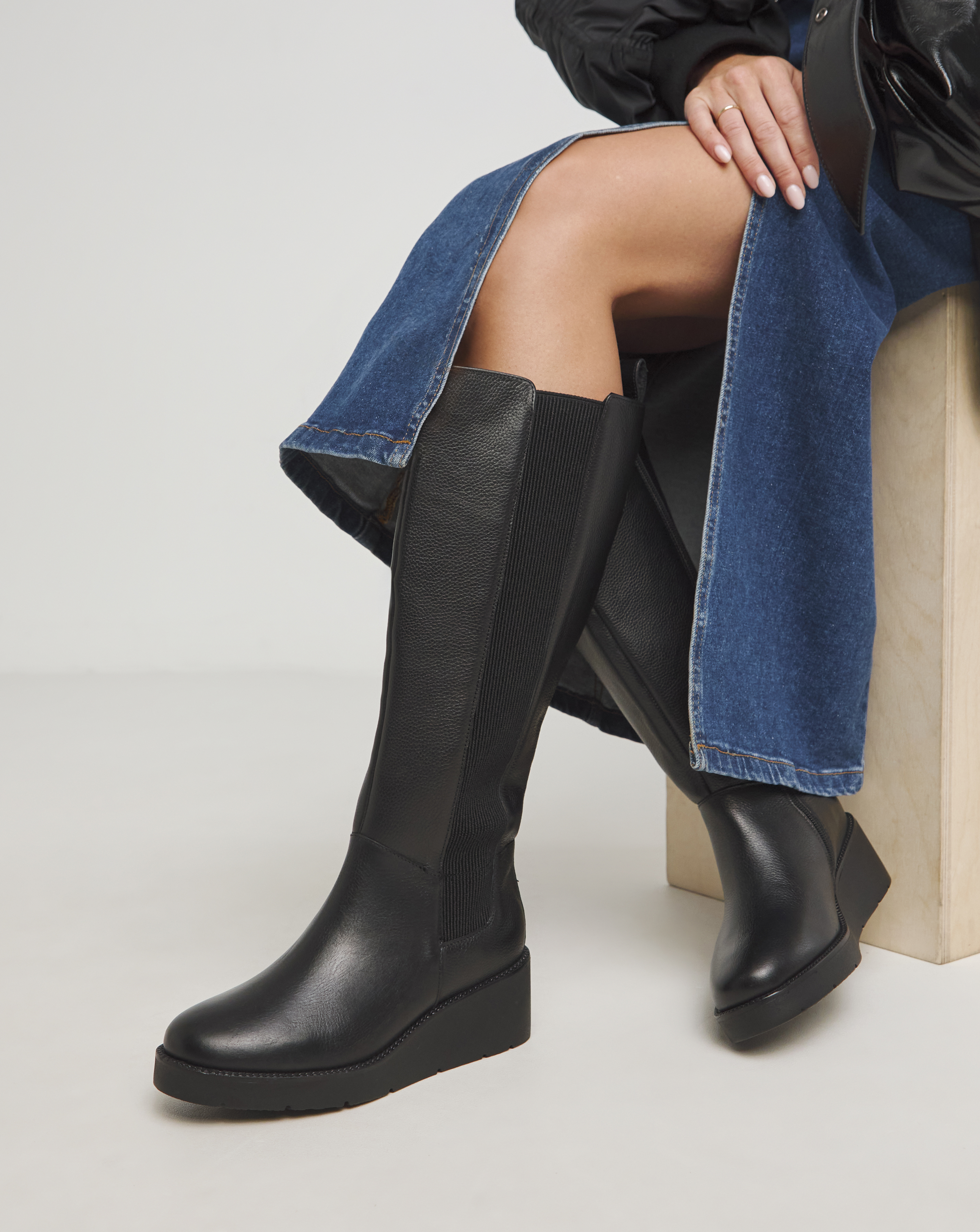 Knee High Lea Chelsea Boots Ex Wide Fit