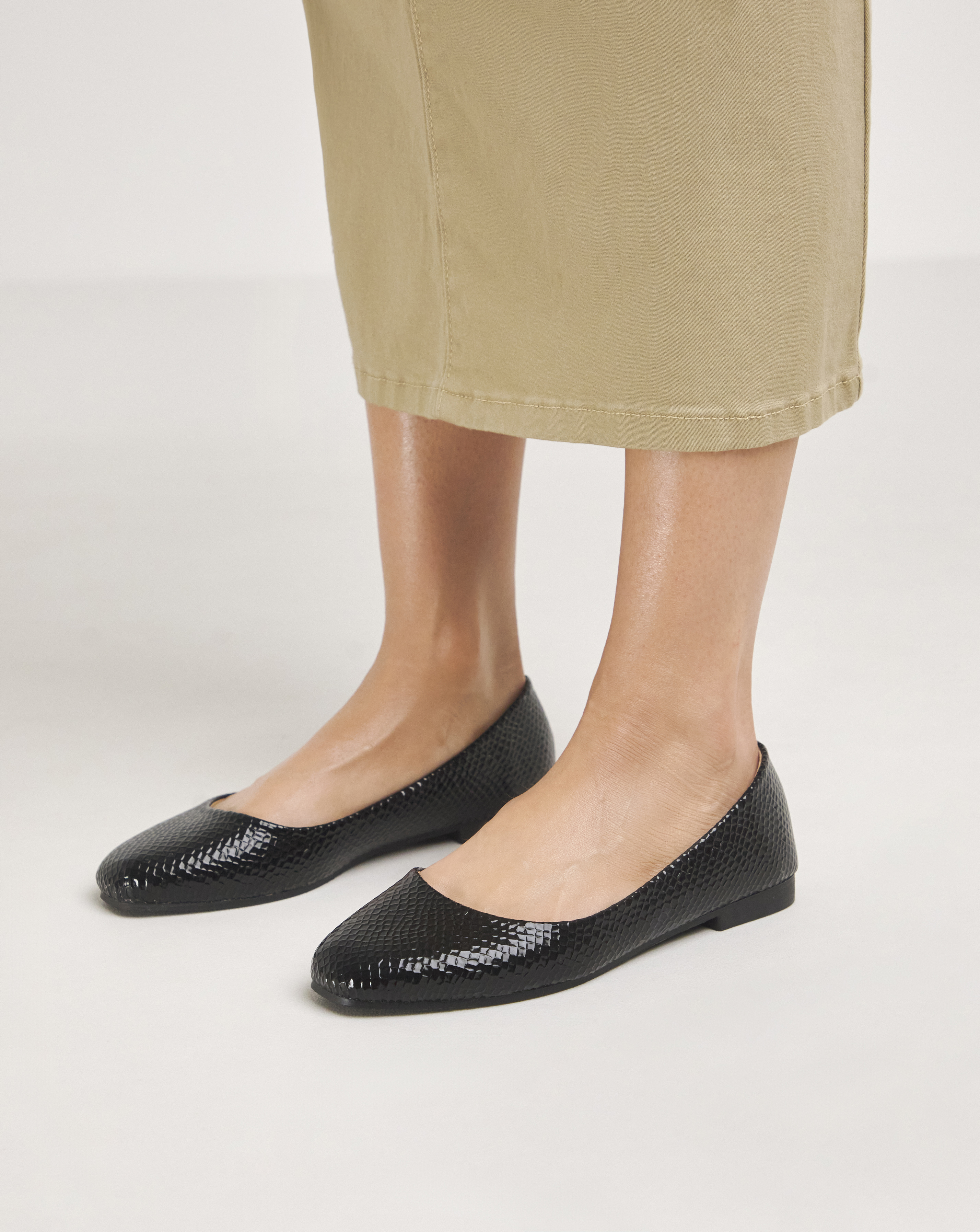 Square Toe Ballerina EEE Fit