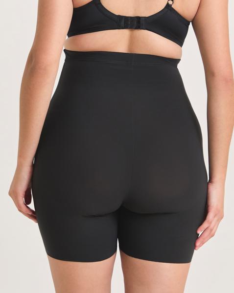 Maidenform Sleek Smoothers Shortie Black