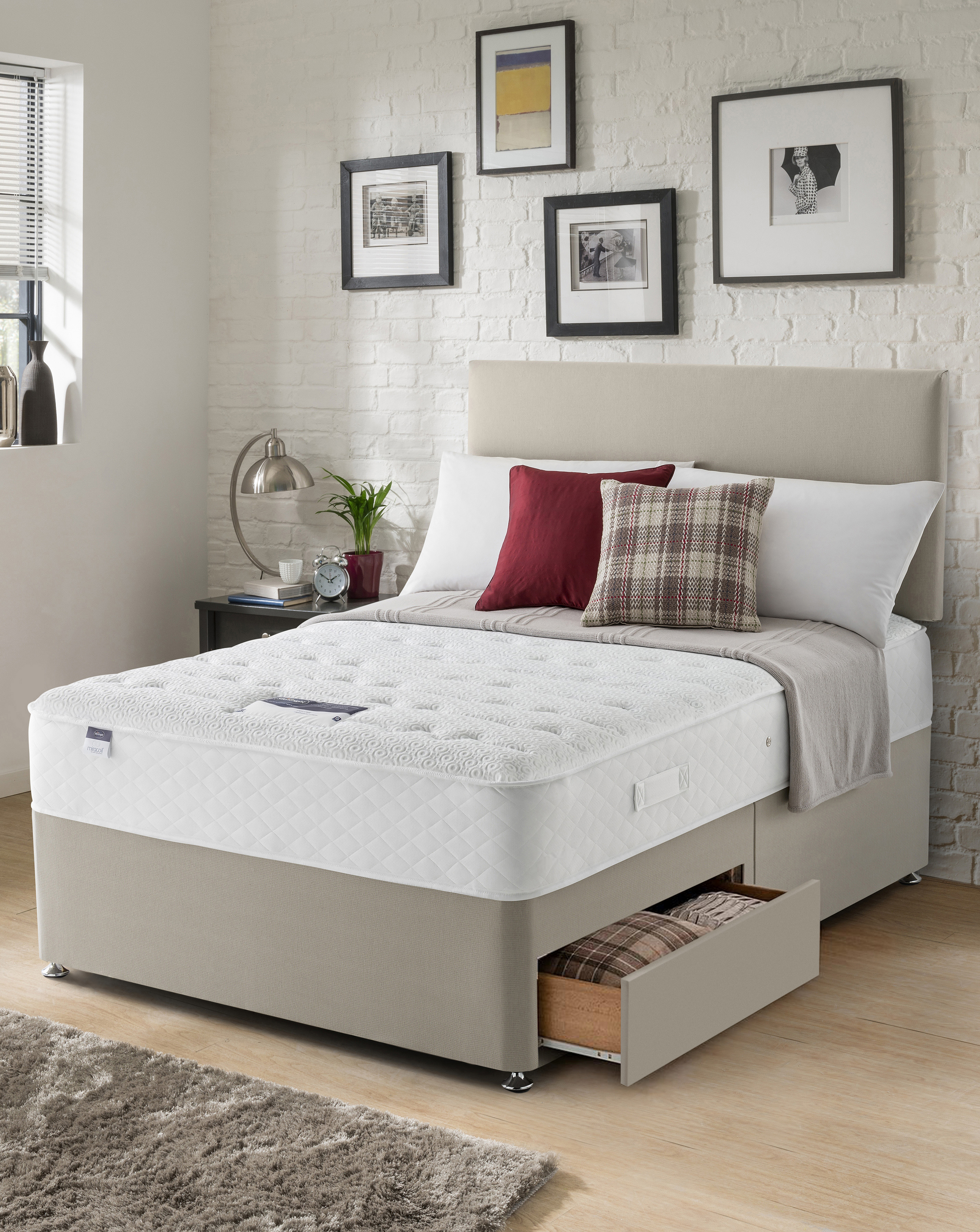 Silentnight Miracoil Mattress Divan
