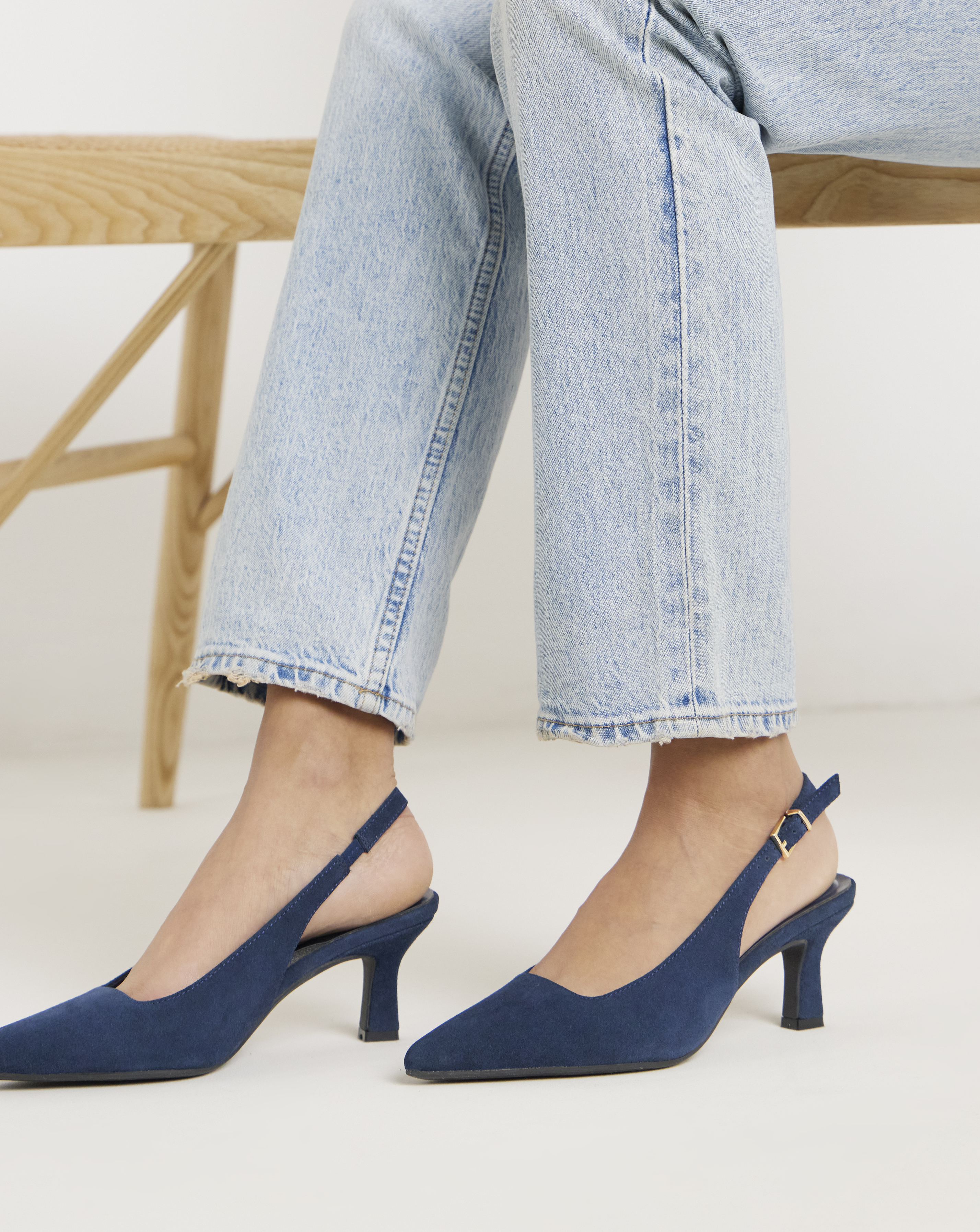 Pointed Toe Slingback Heels Ex Wide