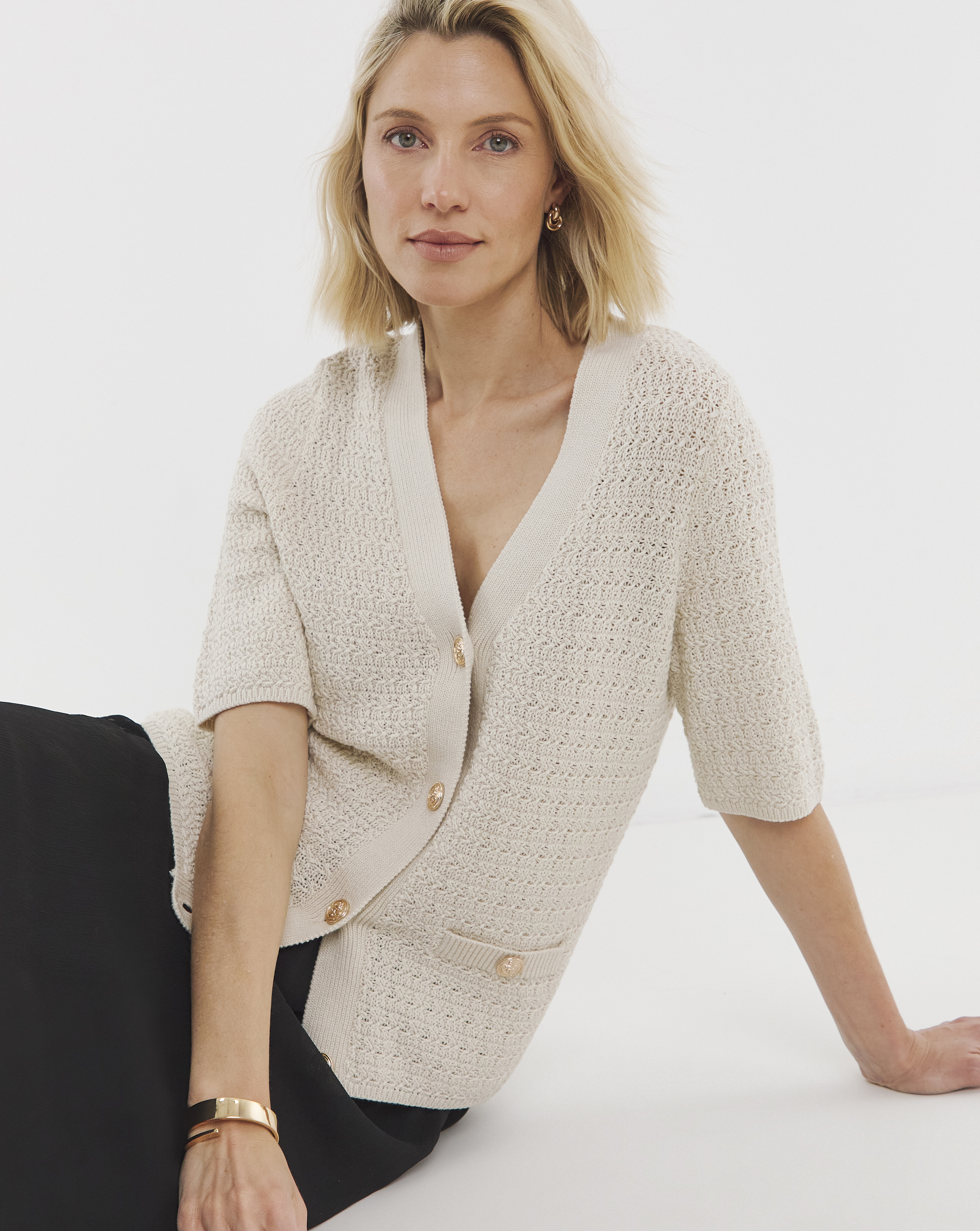 V NECK SHORT SLEEVE CARDIGAN