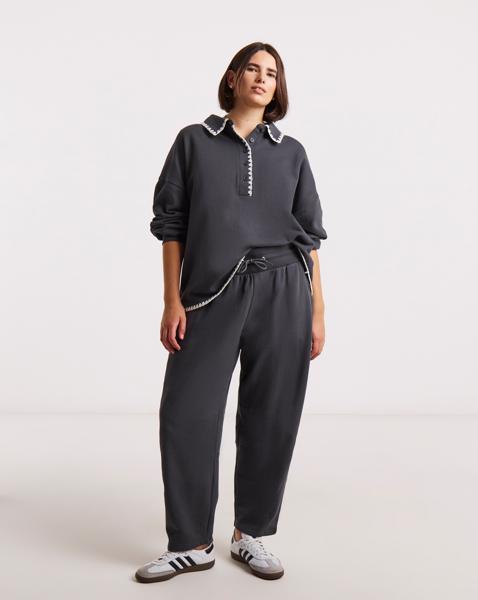 Barrel Leg Jogger