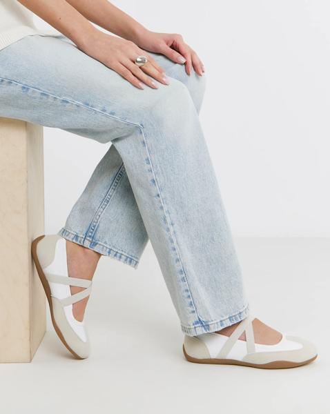 Ballet Trainer Wide