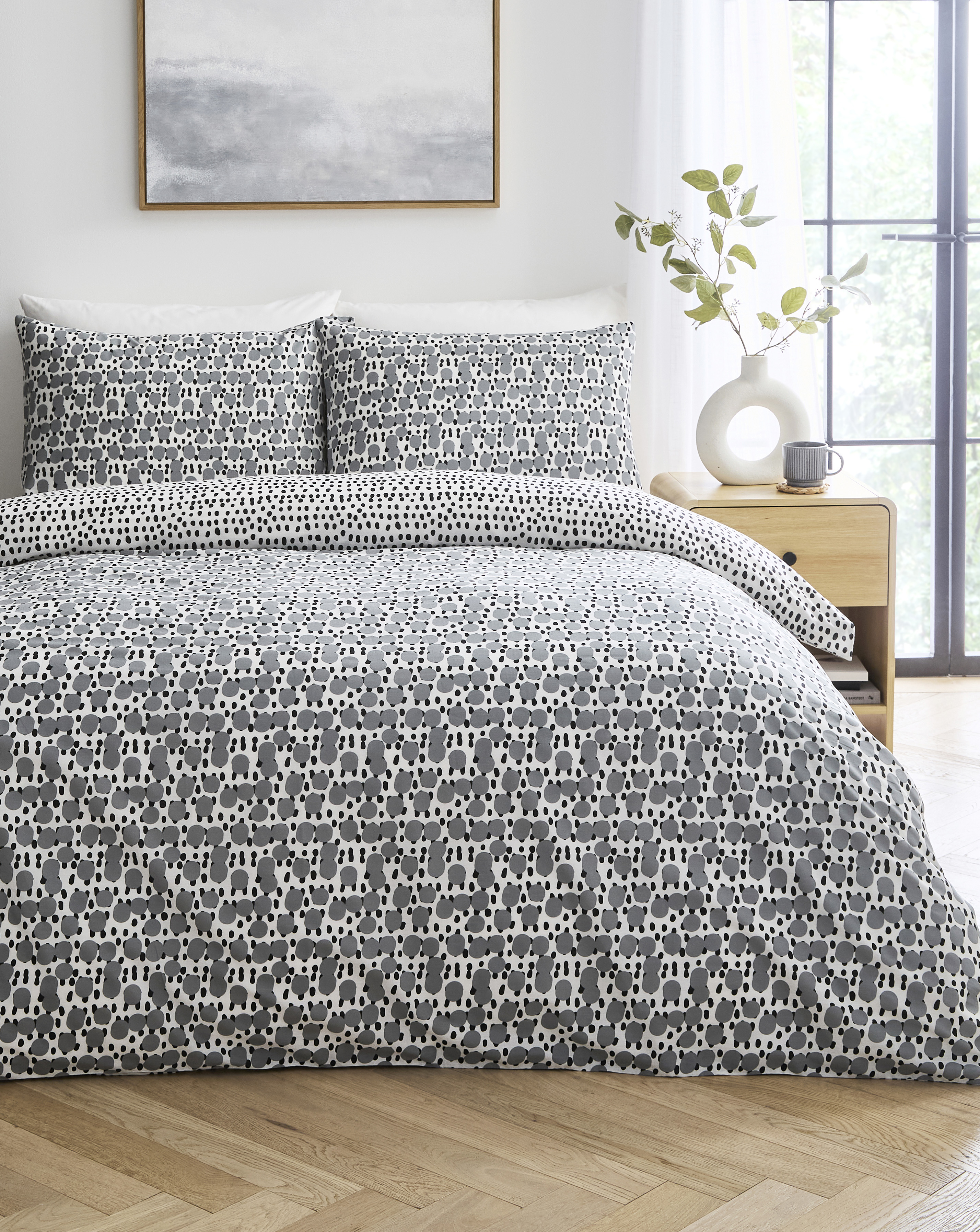 Nico Spot Duvet Cover Set