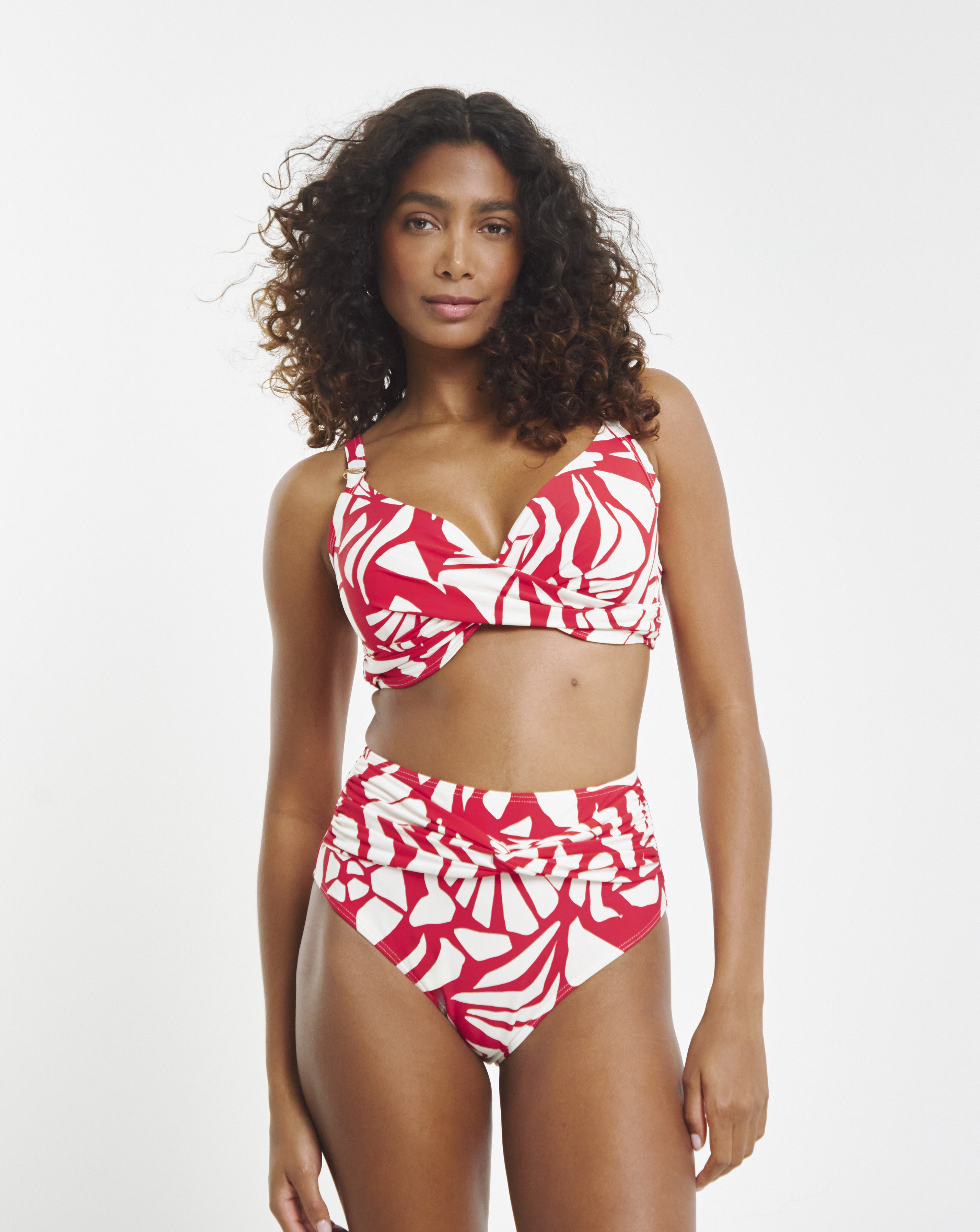 MAGISCULPT Twist Front Bikini Brief