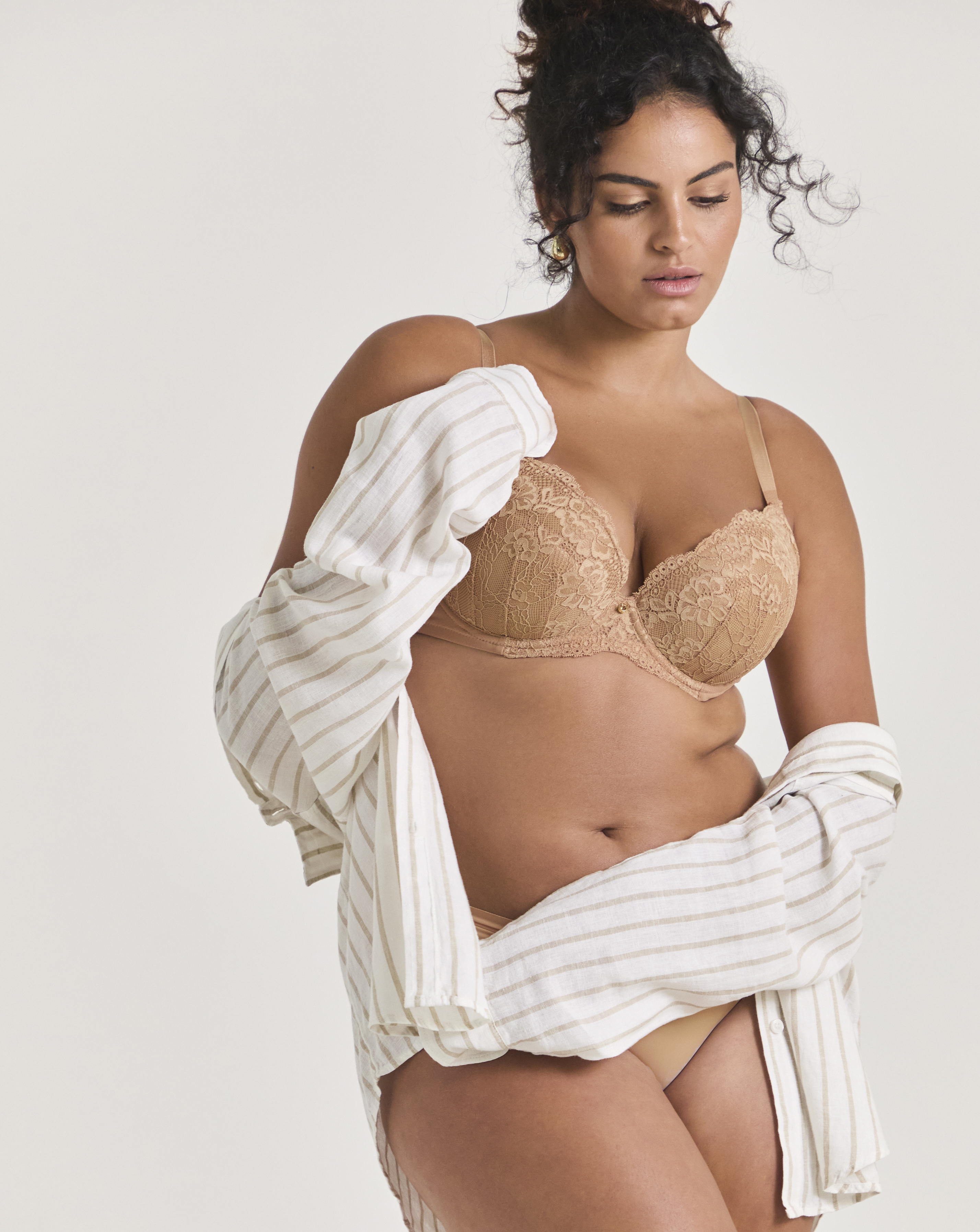 Ann Summers Sexy Lace Plunge Bra Nude1