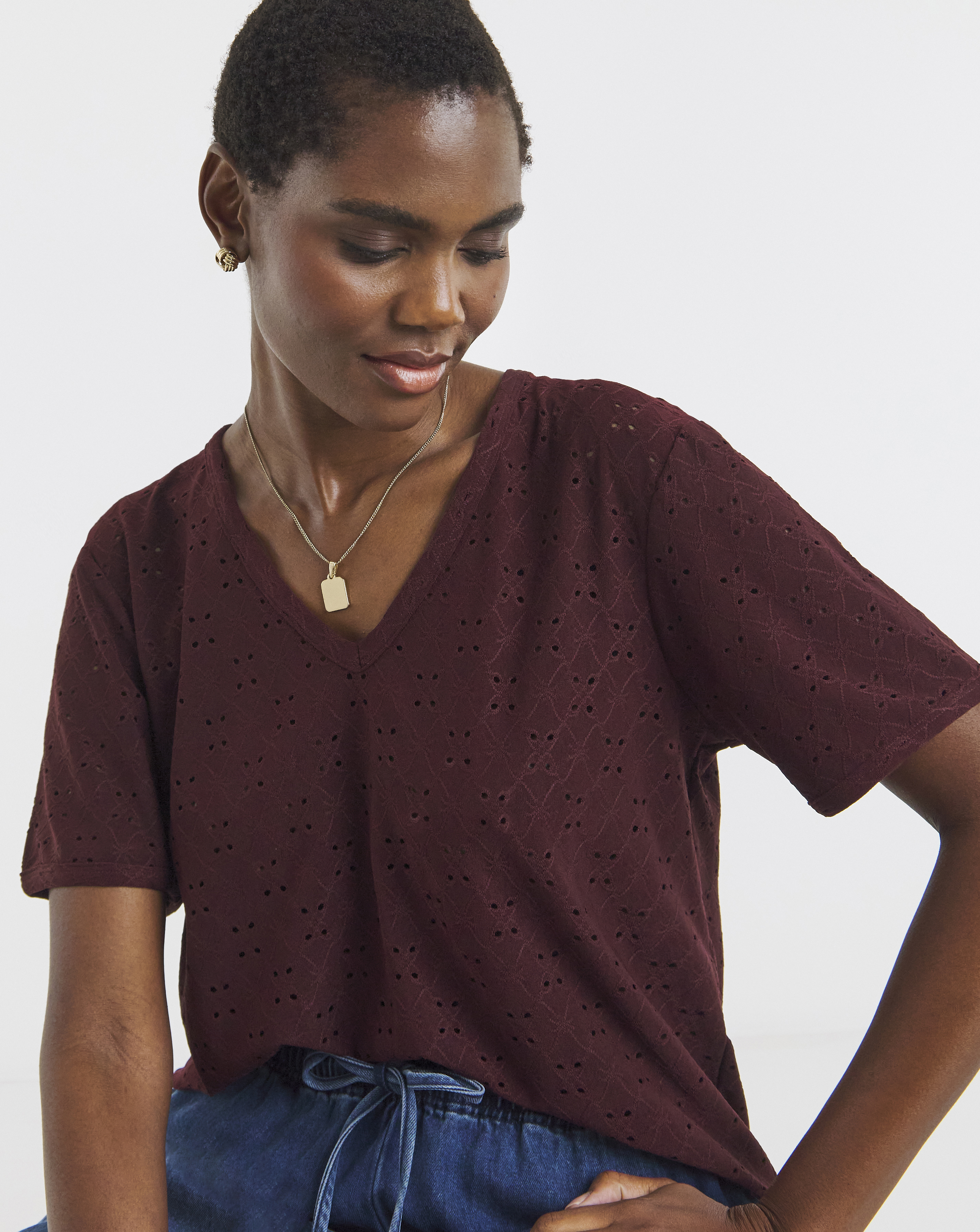 V-Neck Broderie T-Shirt