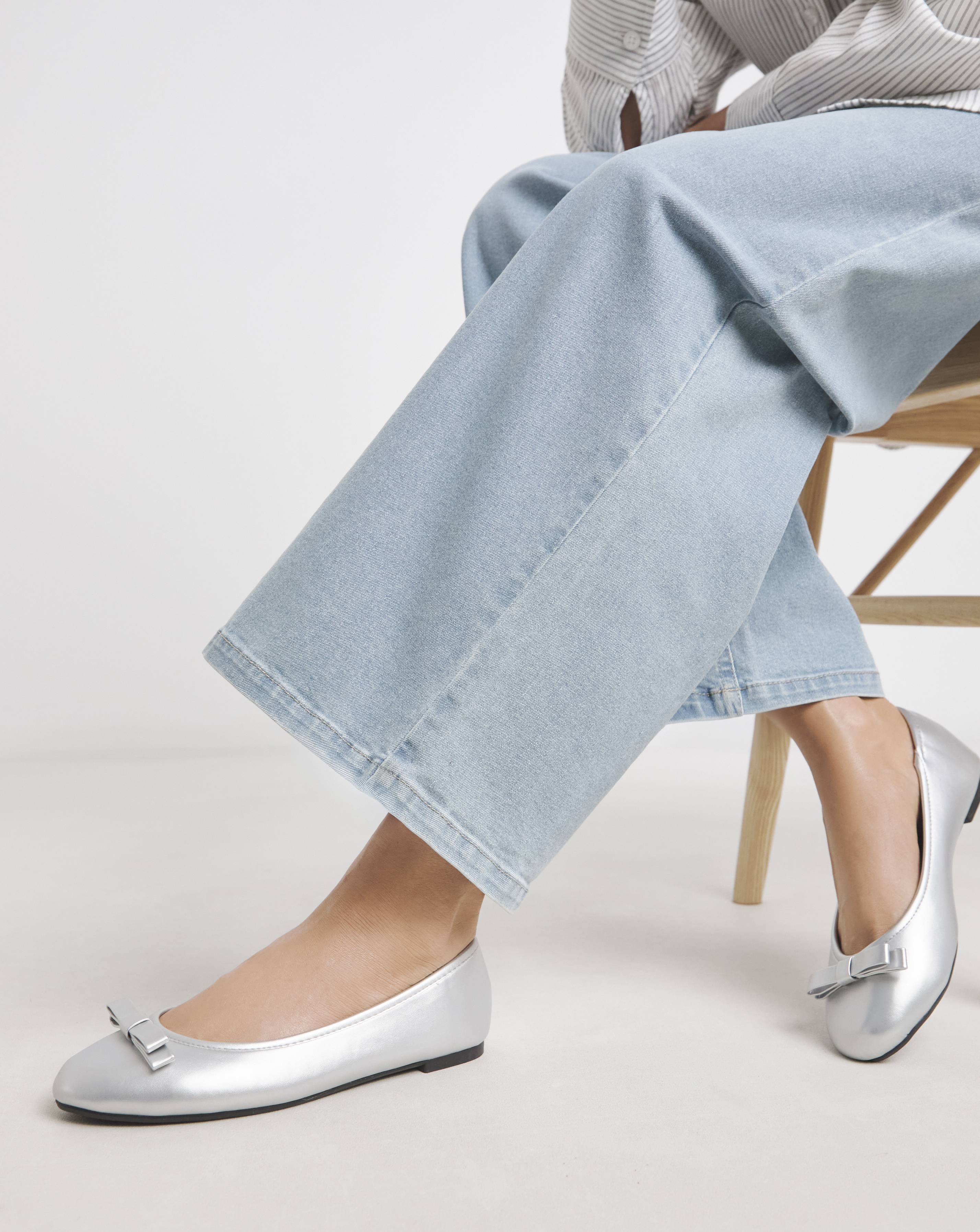 Classic Ballerina Bow Shoe Wide