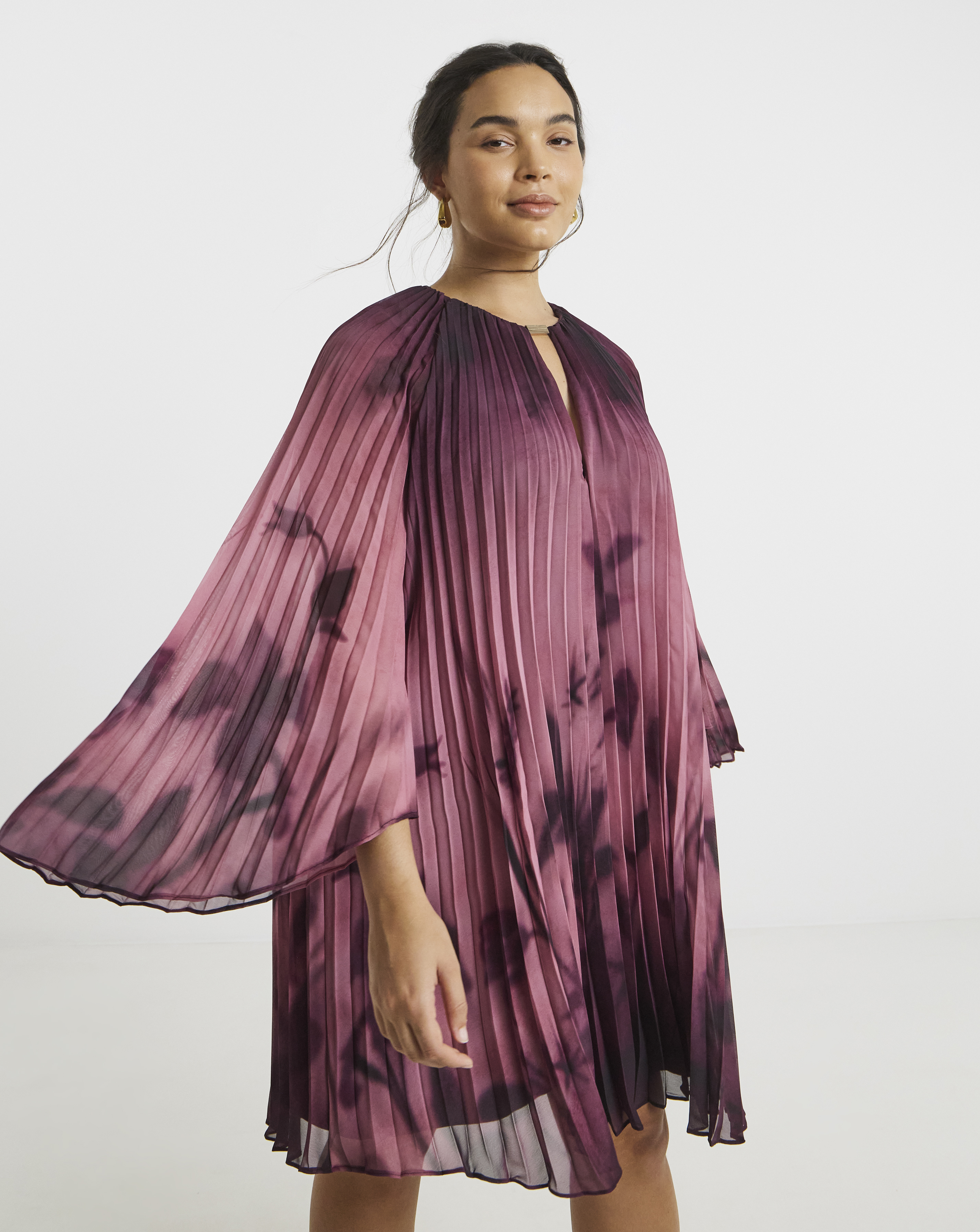 Joanna Hope Floral Pleated Shift Dress