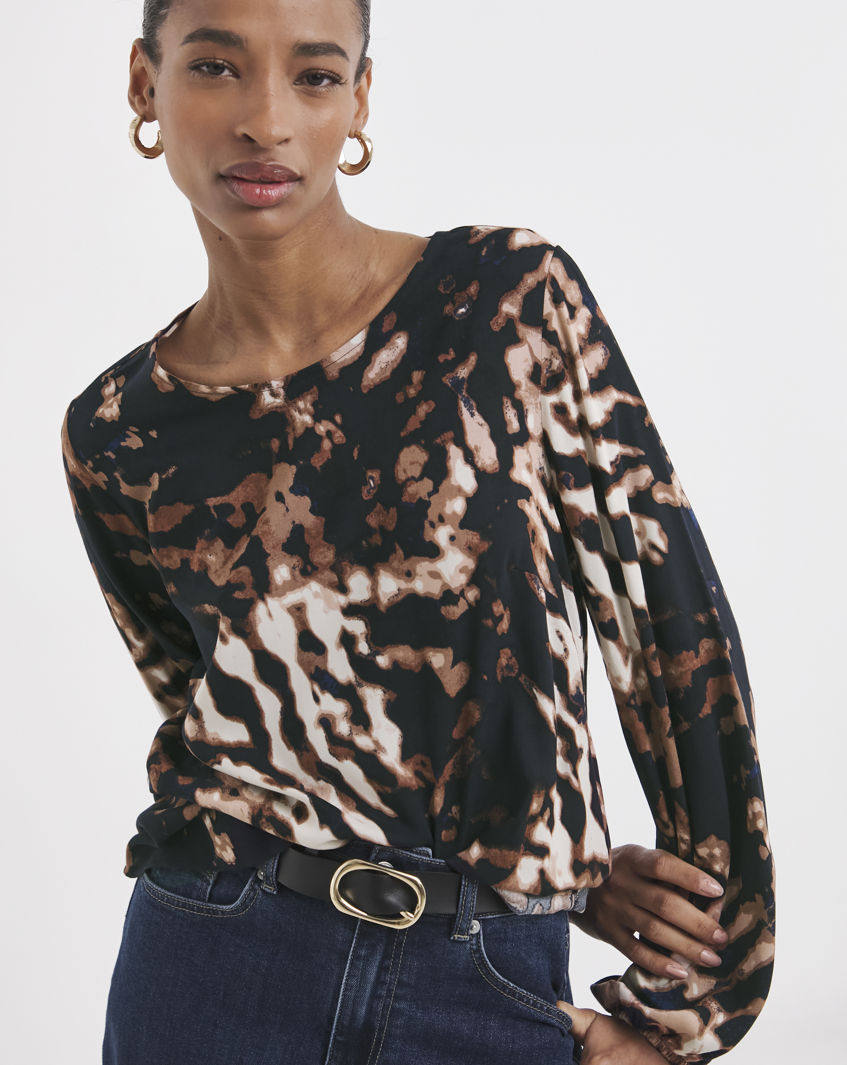 Crew Neck Balloon Sleeve Top