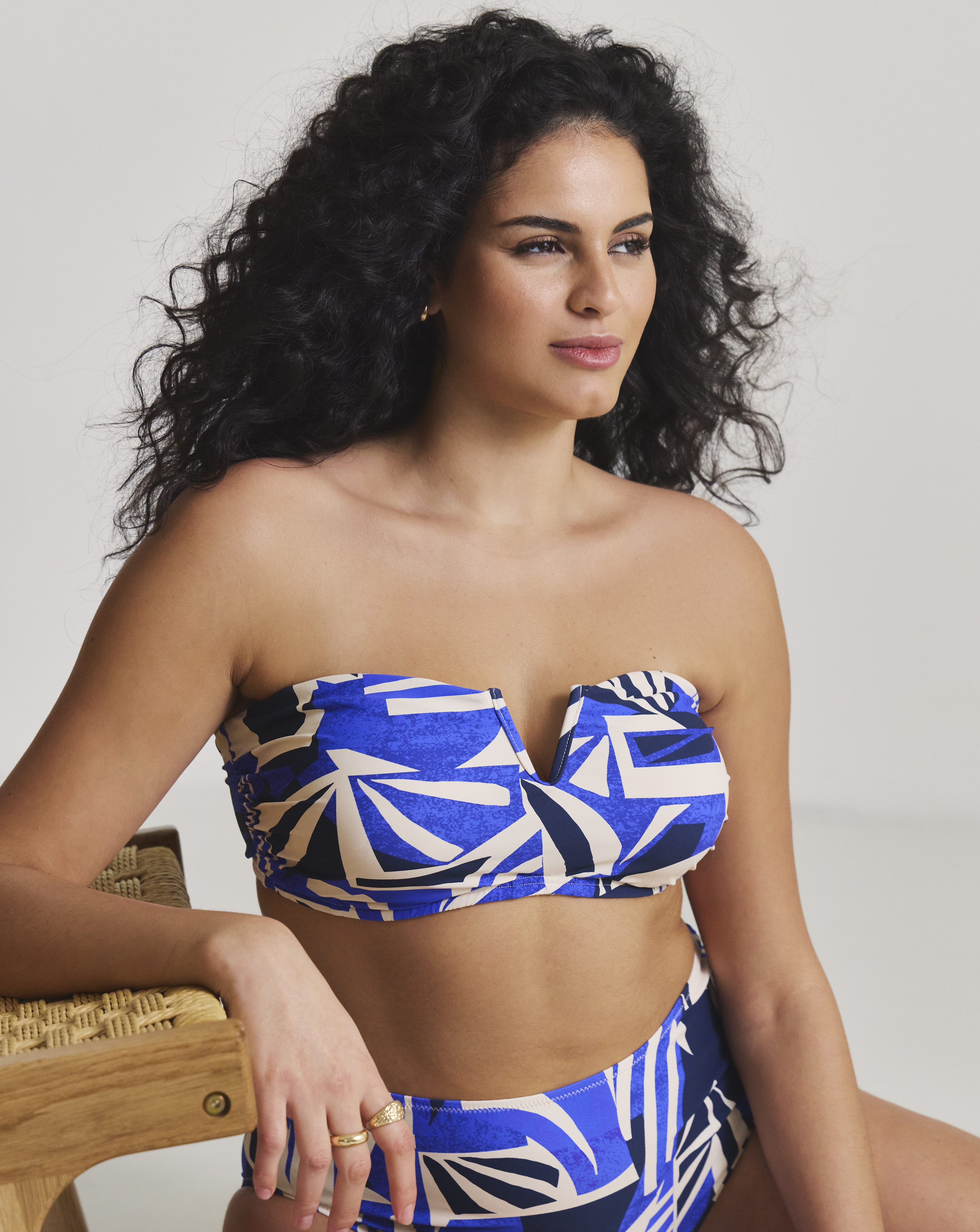 V Wire Detail Bikini Top