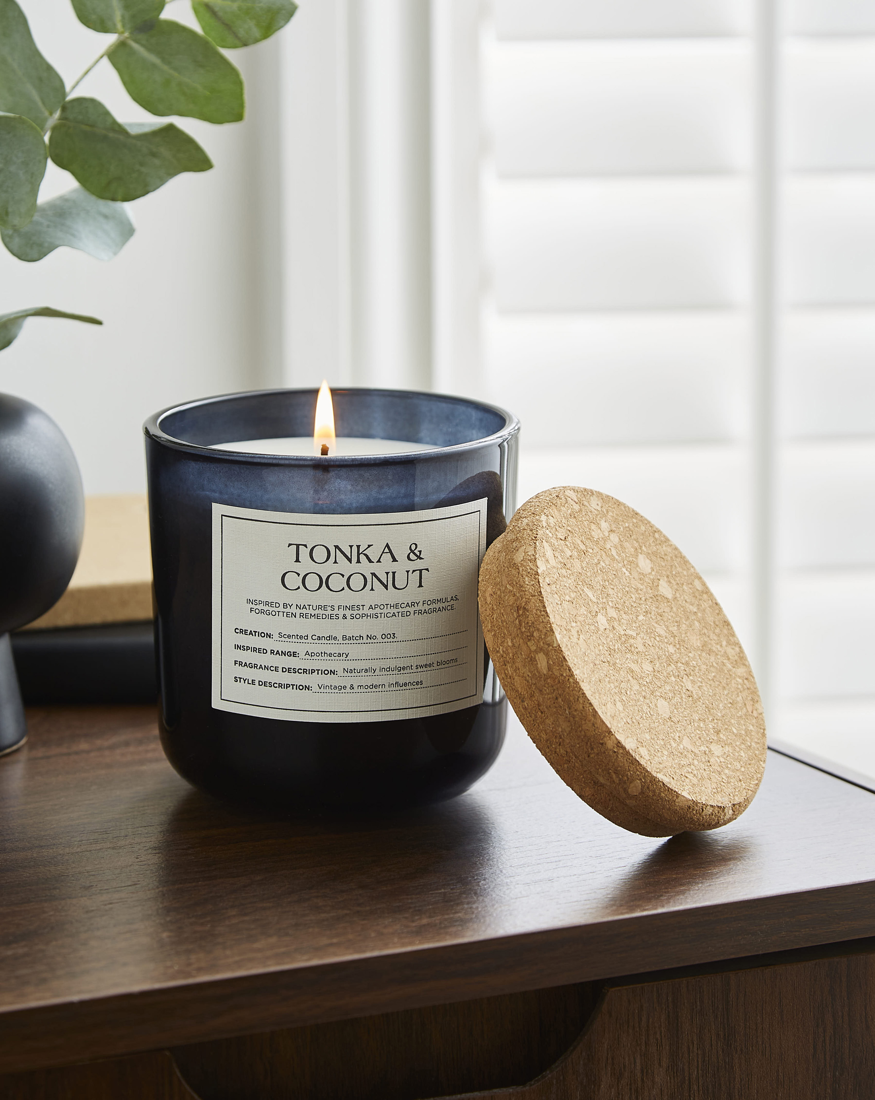 Candlelight Black Tonka & Coconut Candle