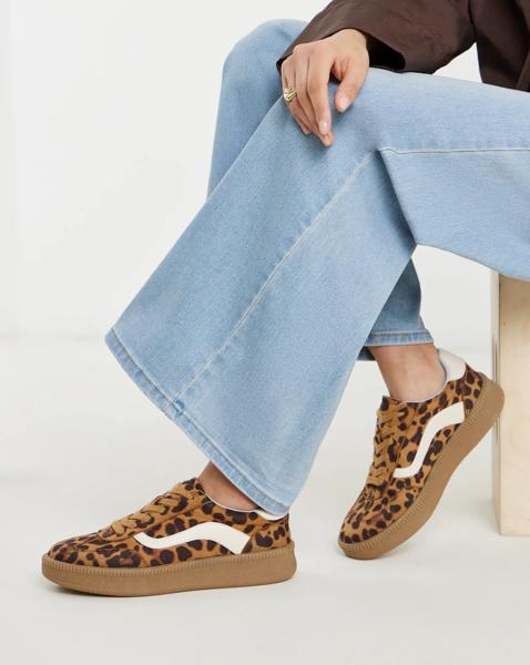Chunky Retro Trainer Wide