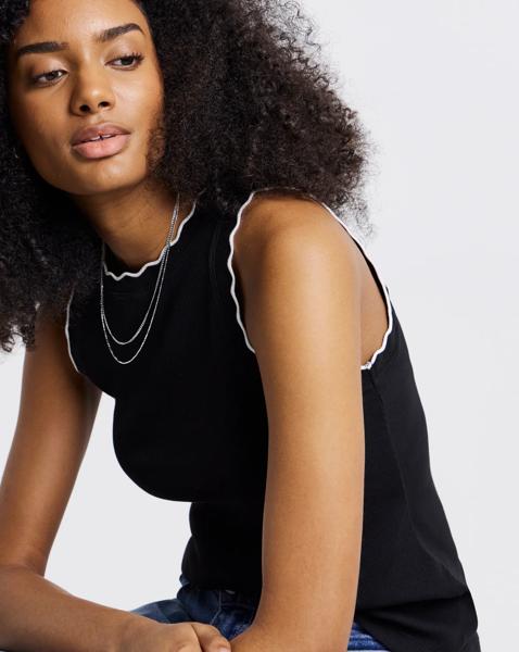 Scallop Edge Tank