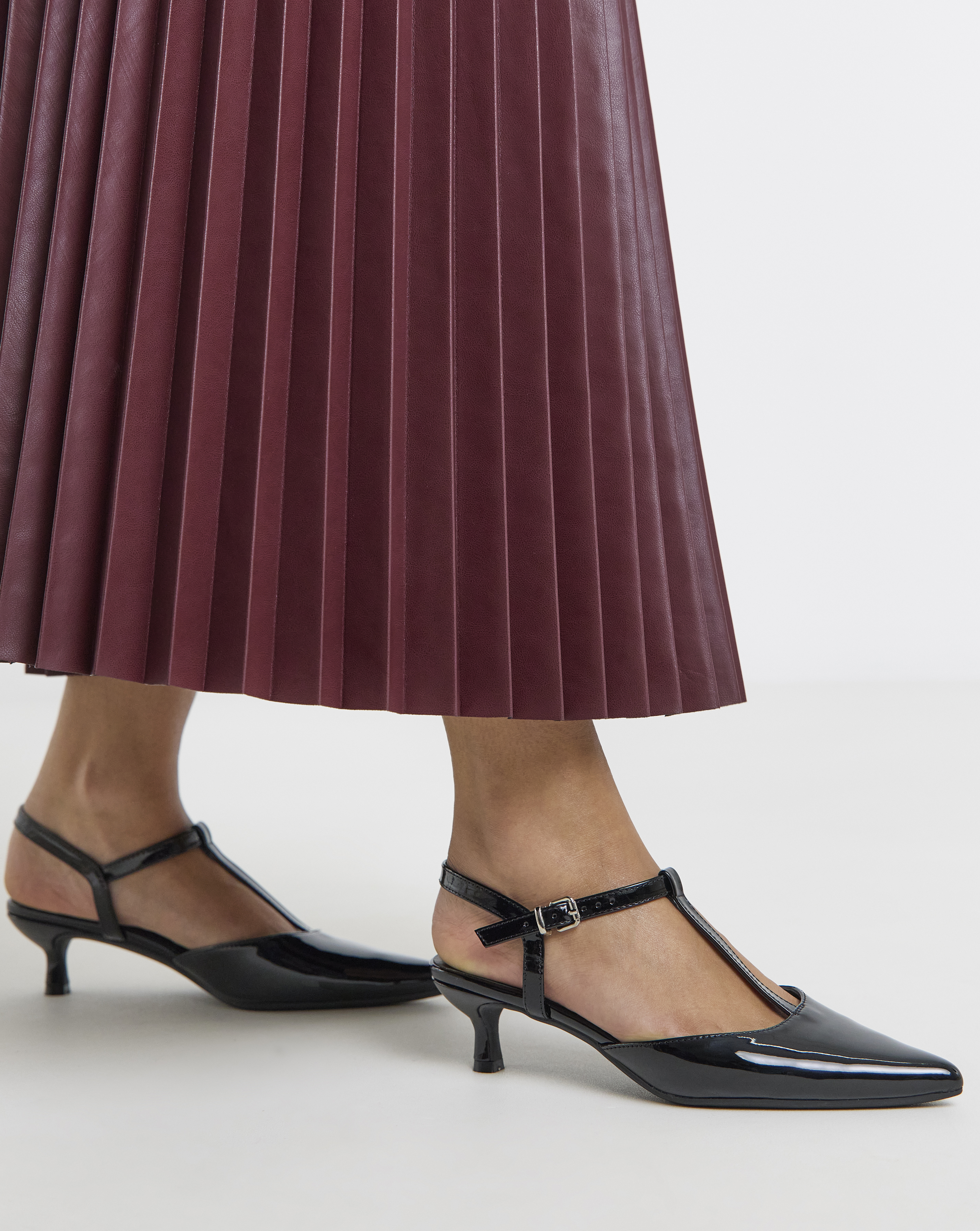 T Bar Pointed Toe Heeled Shoes Ex Wide