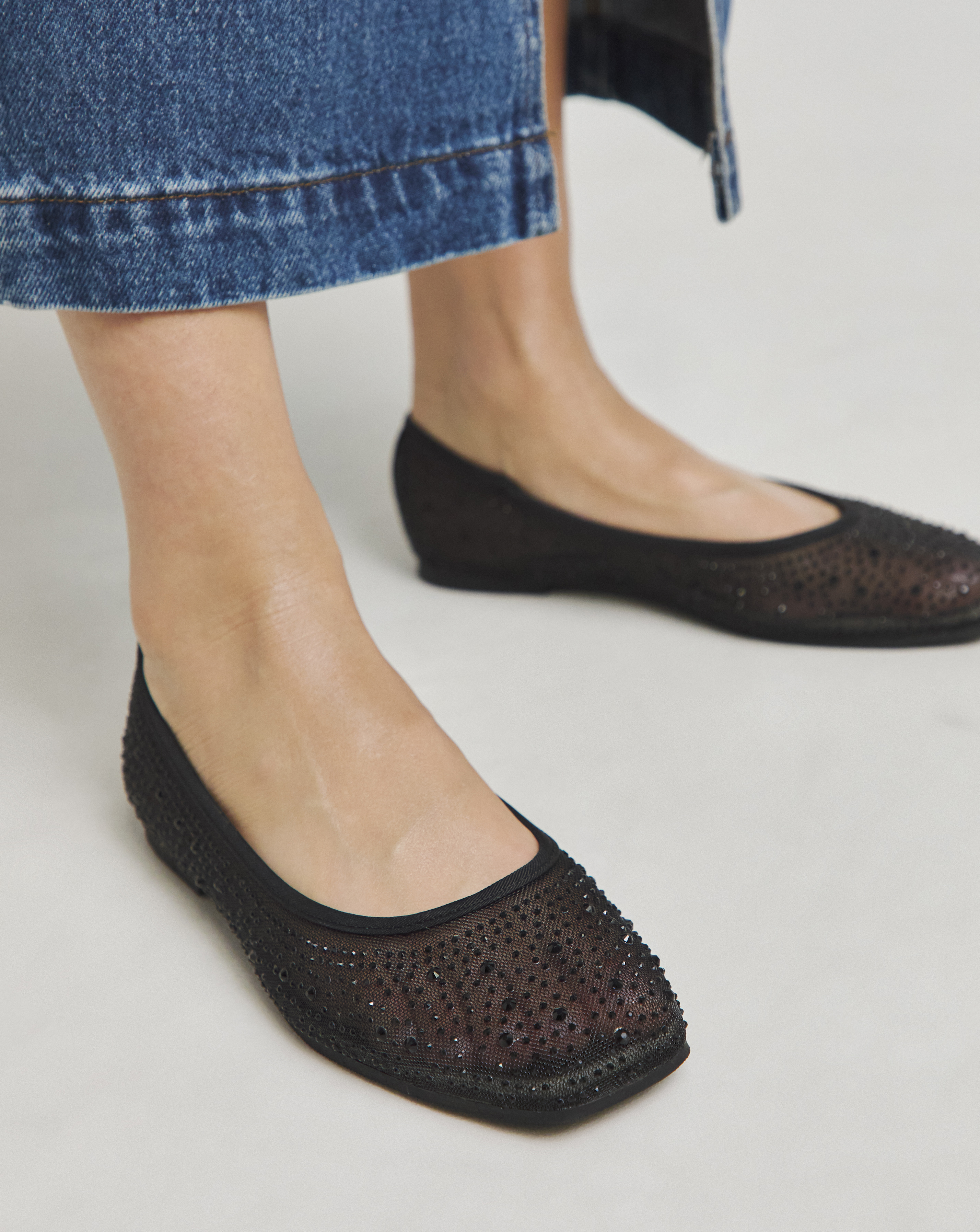 Mesh Embellished Ballet Flats Wide