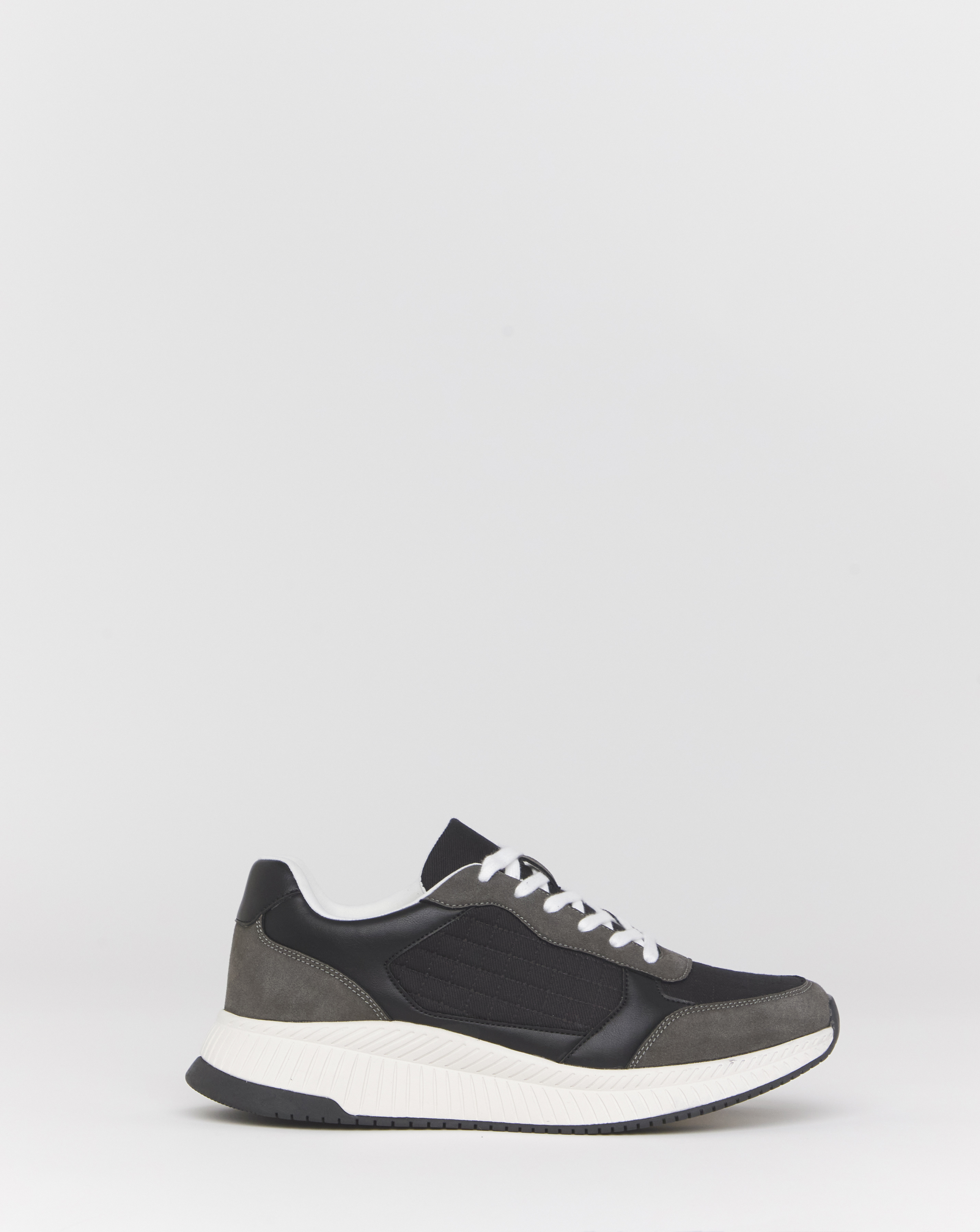 Folio Runner Trainers Standard Fit
