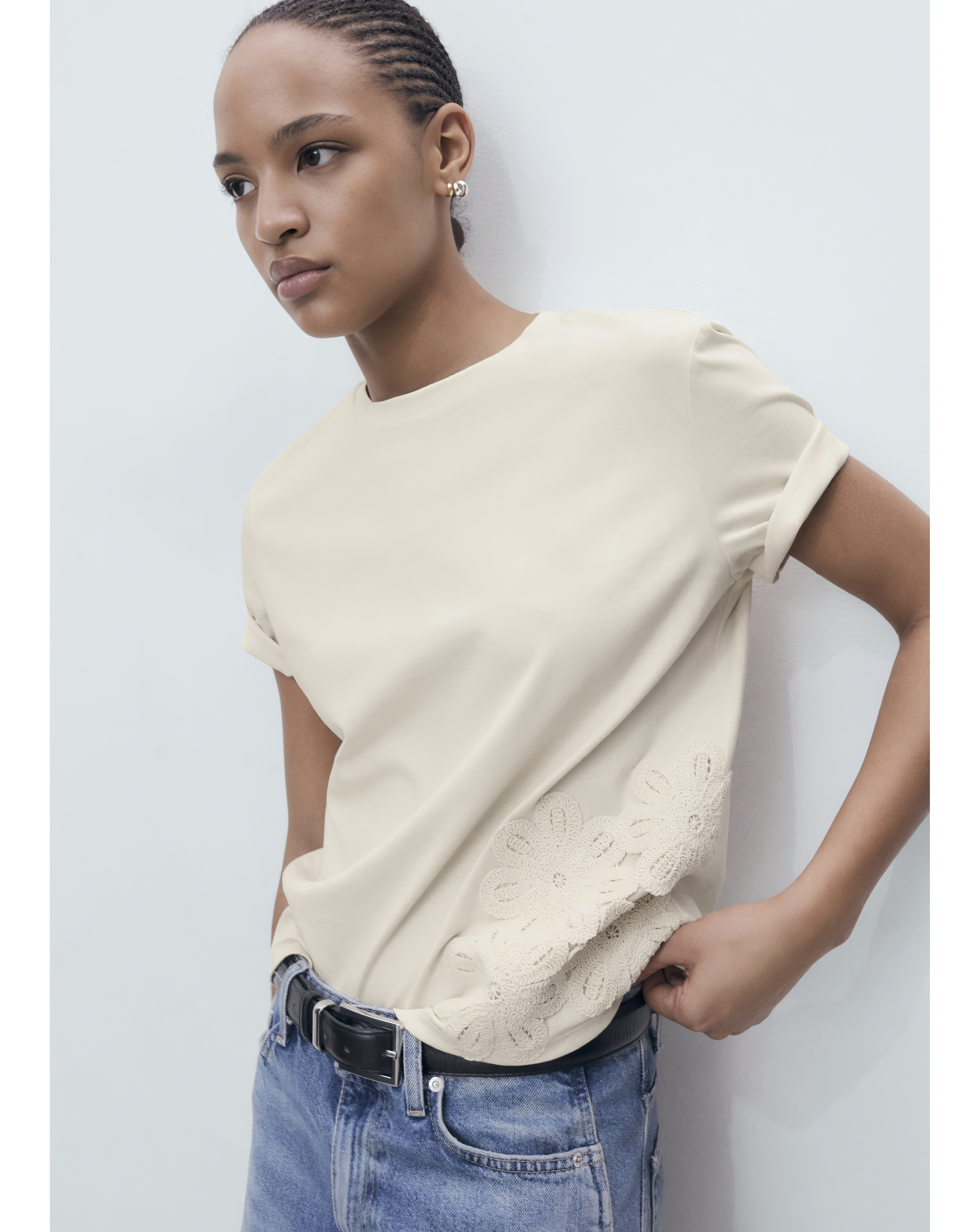 MANGO FLORAL APPLIQUE T-SHIRT