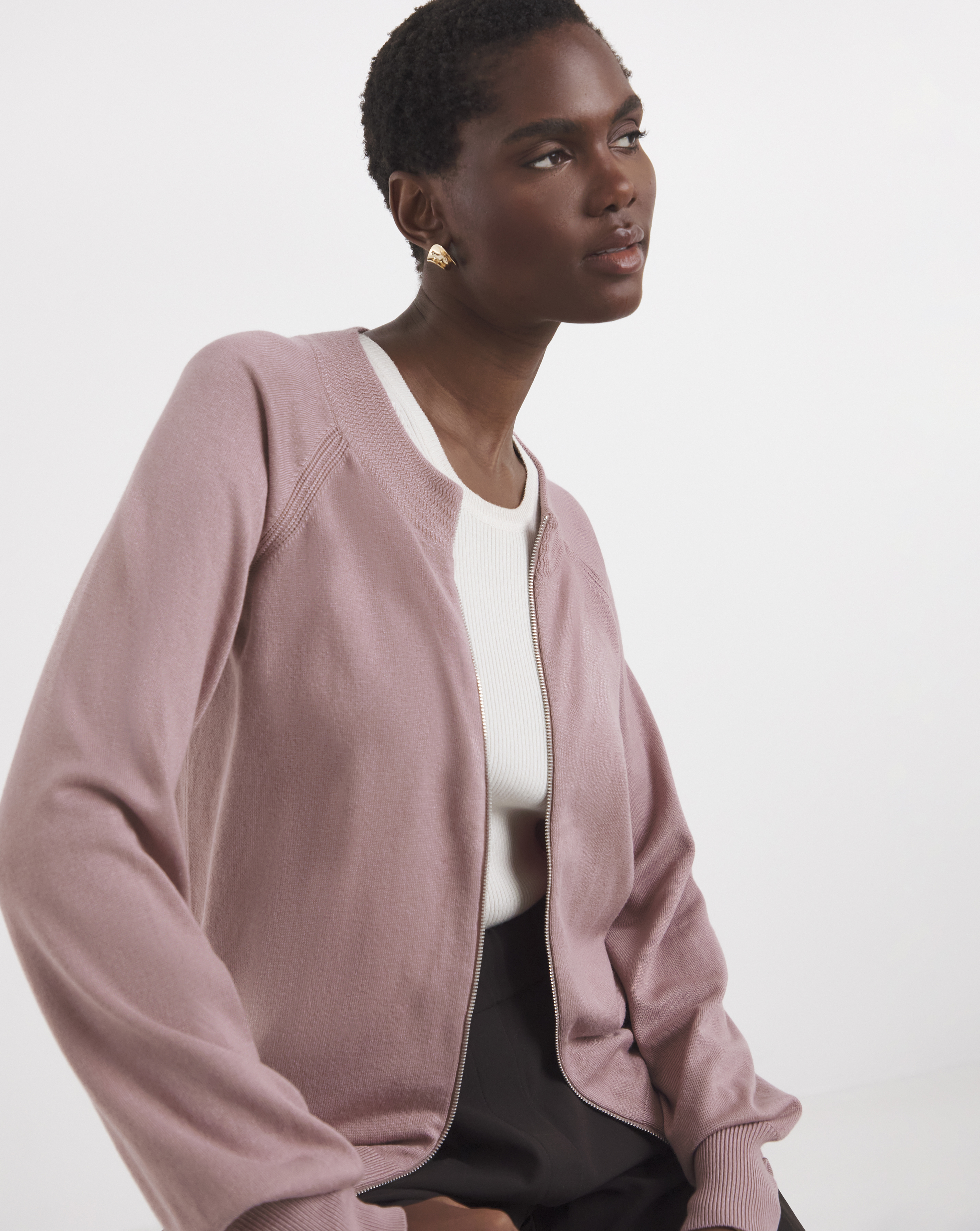 LIGHTWEIGHT KNITTED BOMBER