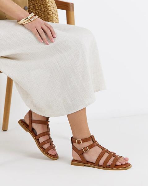 Scallop Gladiator Sandals Wide