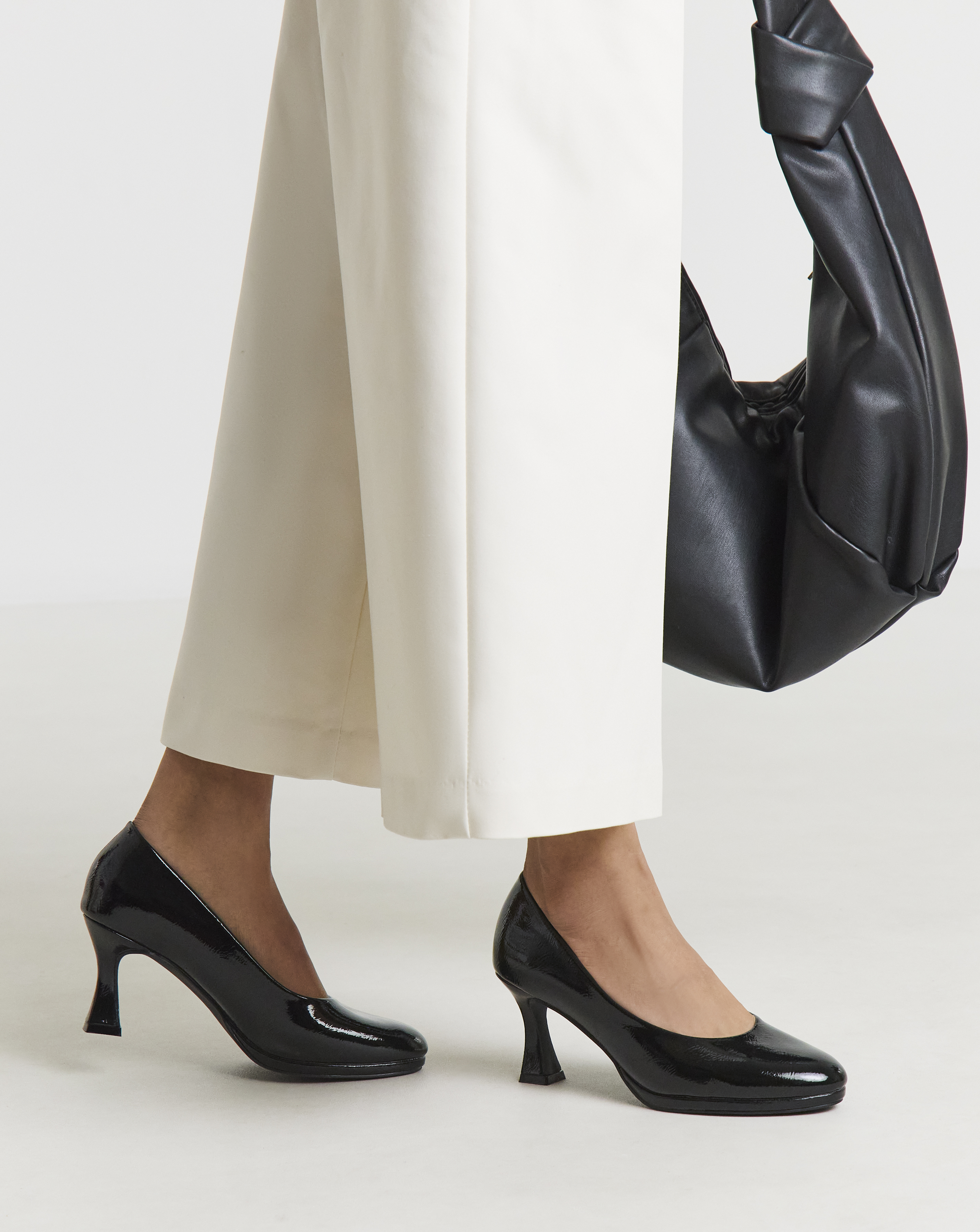 Court Shoe Heel Wide Fit