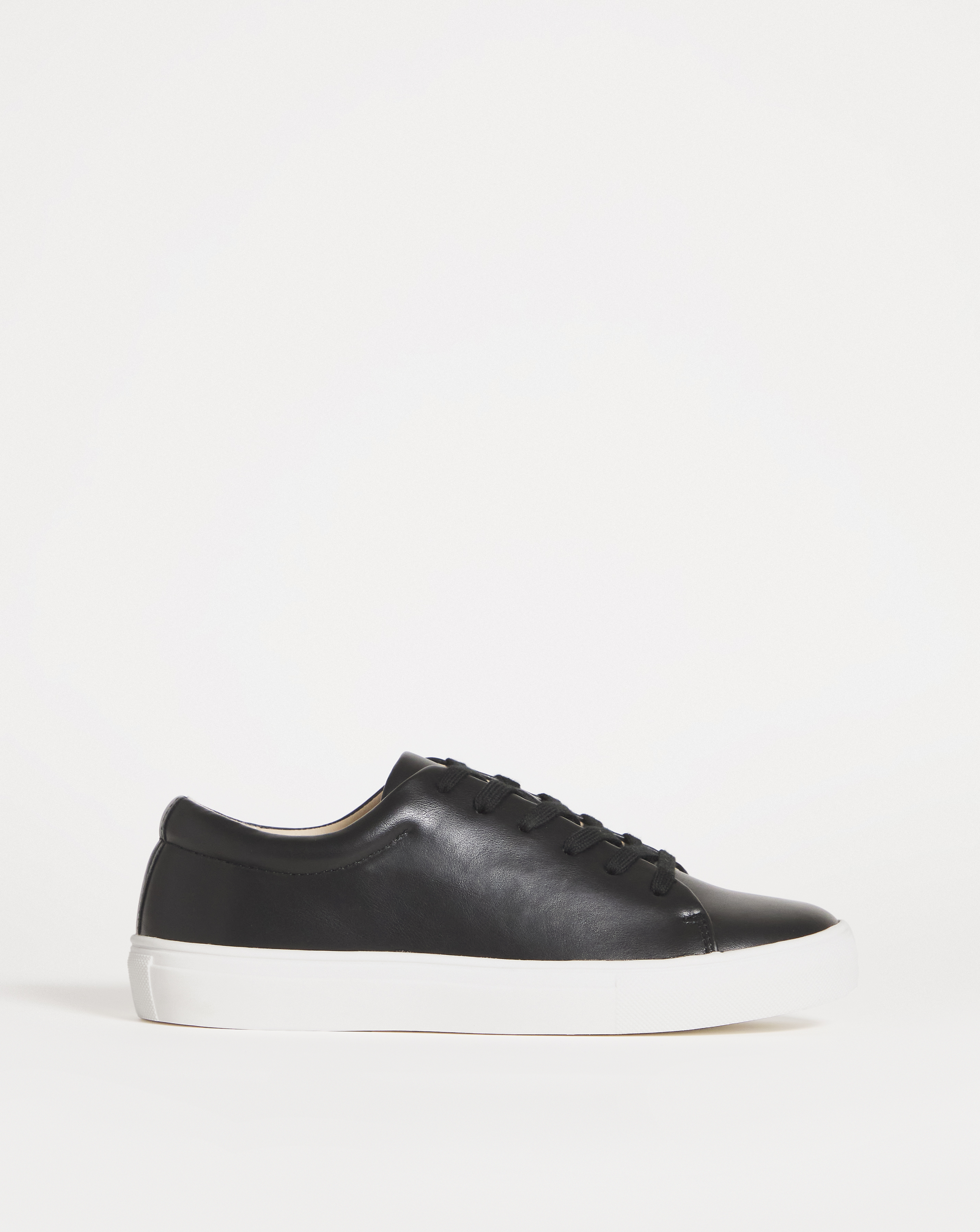 Lace to Toe Trainer EEE Fit