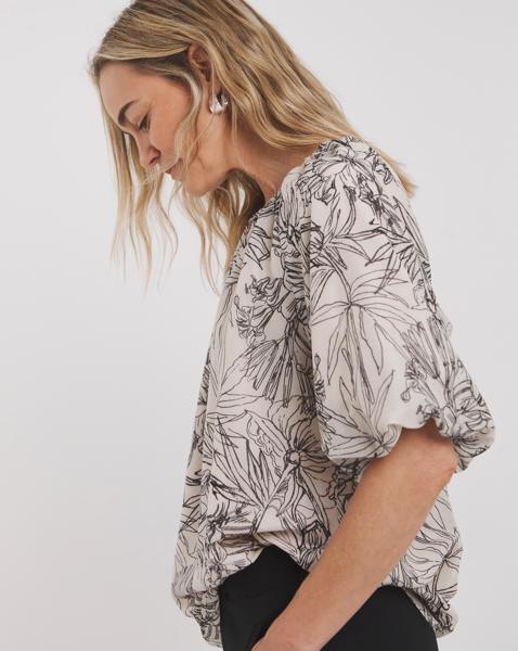 Short Bubble Sleeve Top