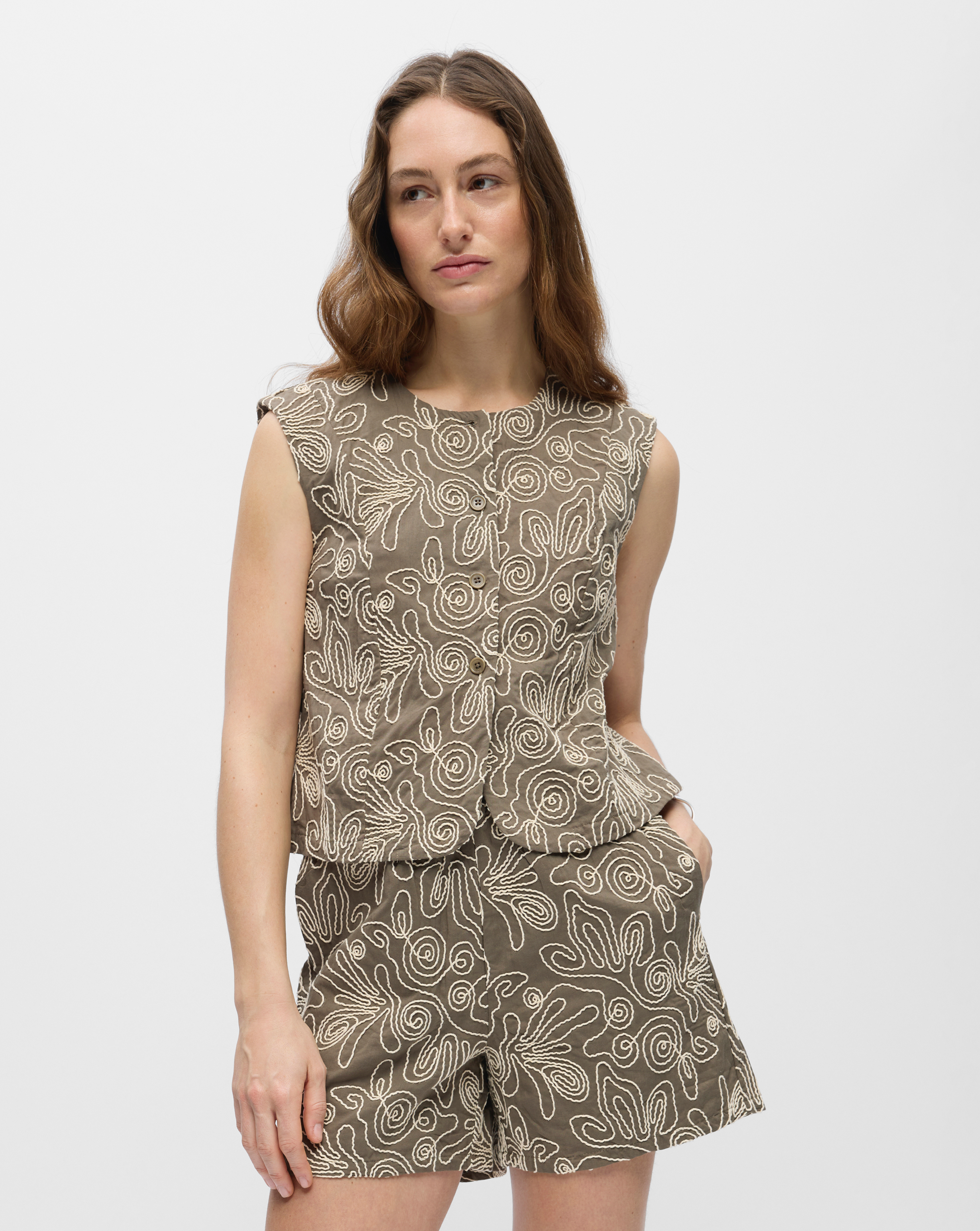 OBJECT SLEEVELESS WAISTCOAT