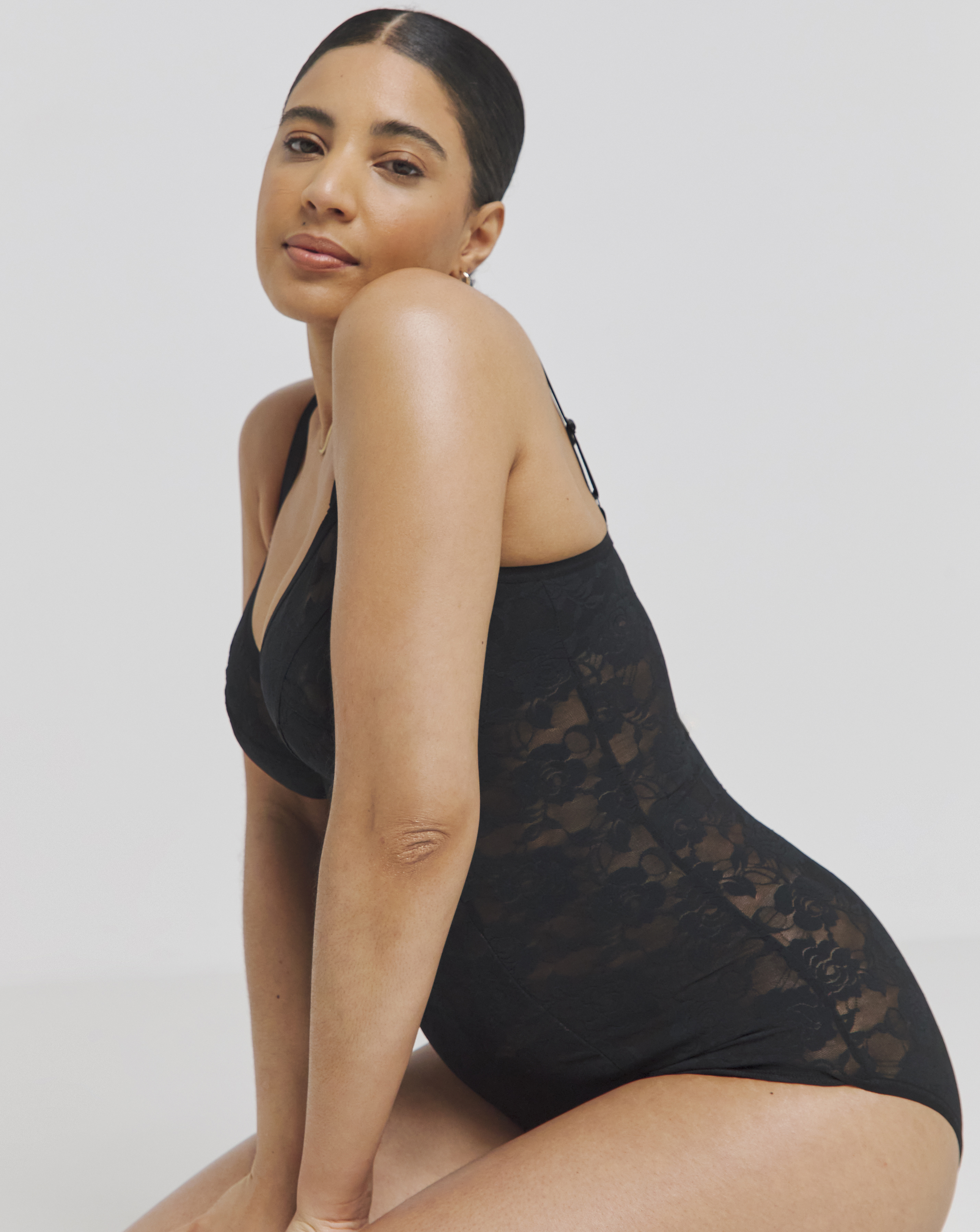 MAGISCULPT Plus Size Light Control Lace Bodyshaper In Black | UK Size 42B Women's