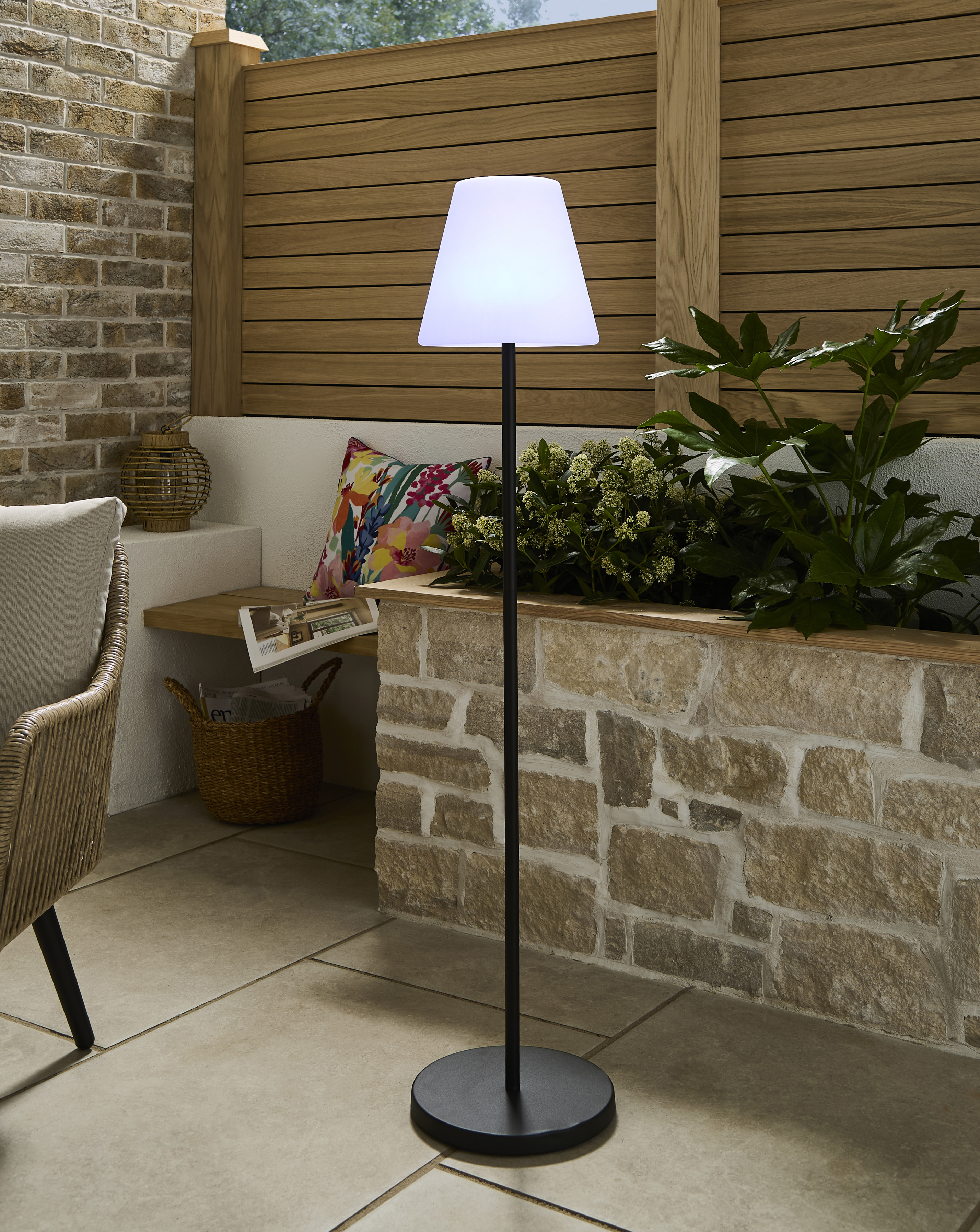 125cm Colour Changing Solar Lamp
