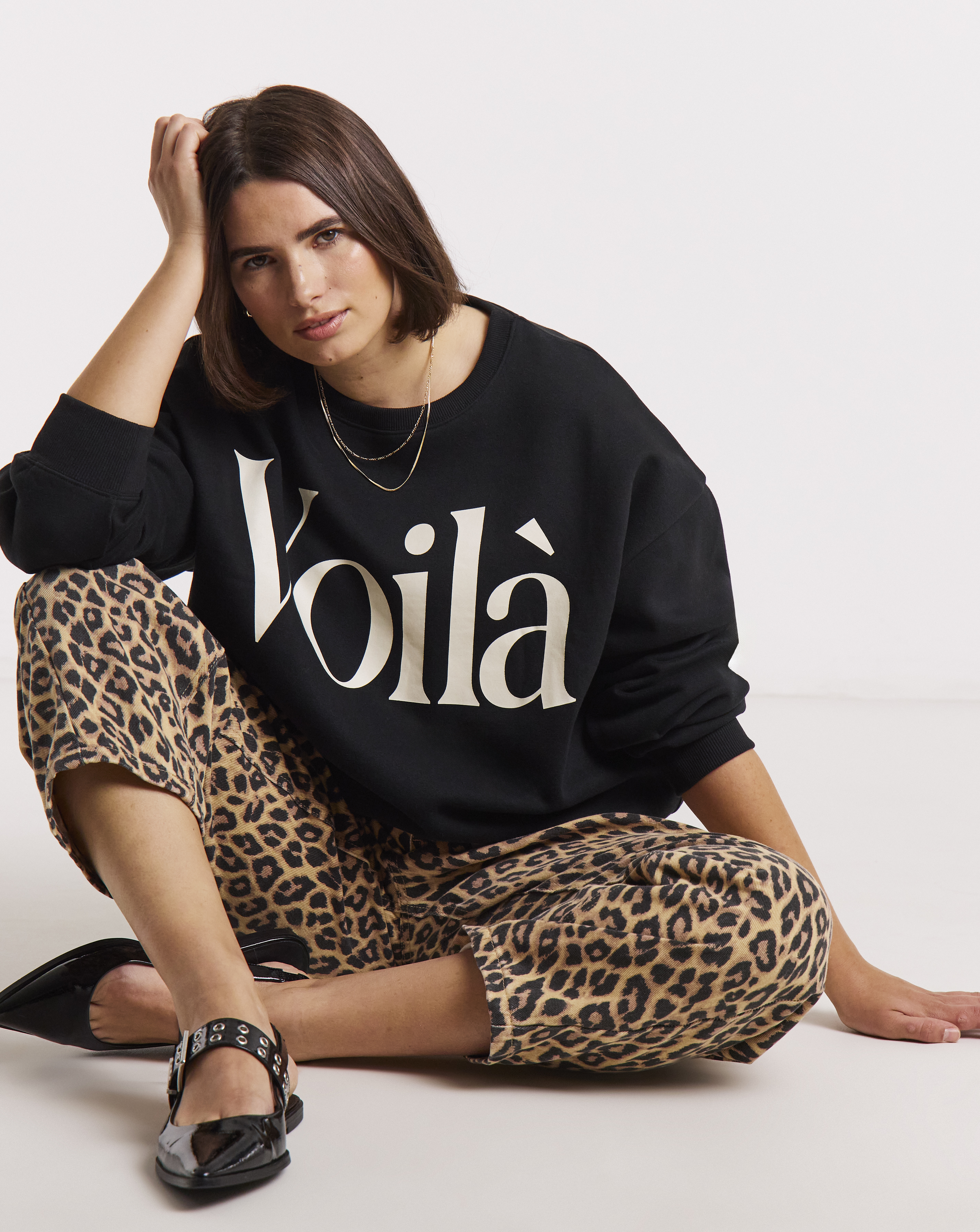 Voila Graphic Sweatshirt