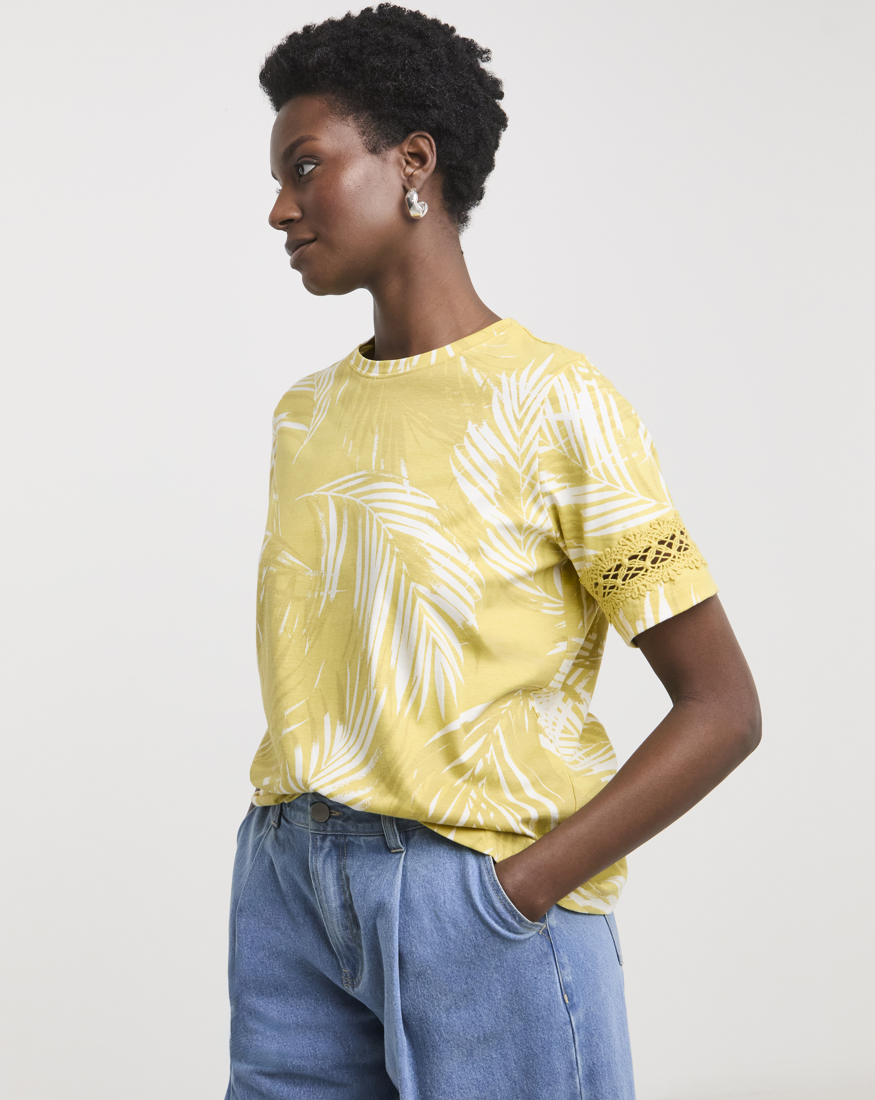 Leaf Print Lace Insert T-shirt
