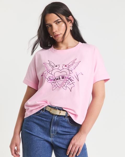 Twisted Wunder Graphic T-Shirt