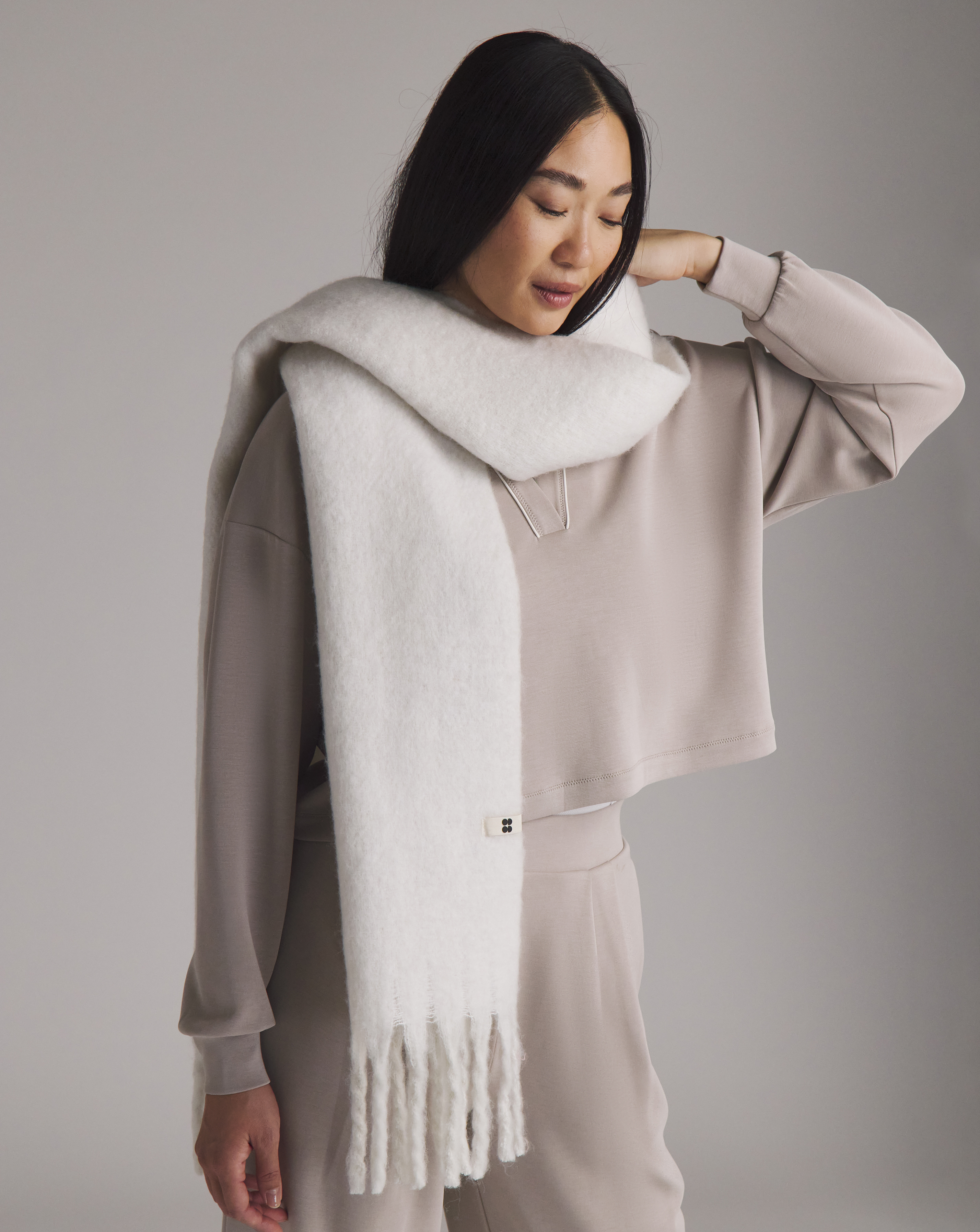 Sweaty Betty Soft Cloud Tassle Scarf