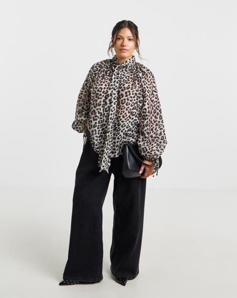 Leopard Blouse With Pussybow Neck