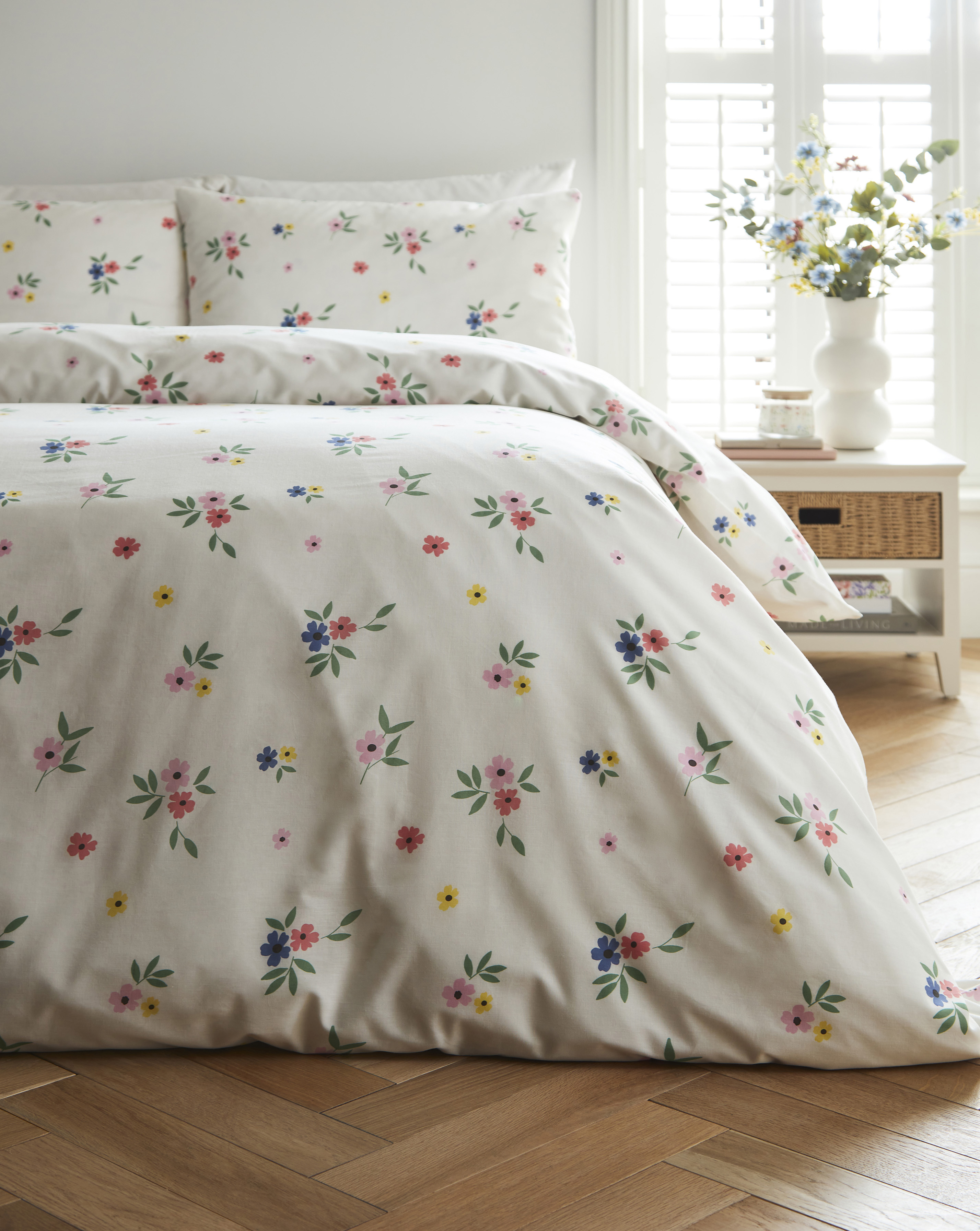 Julipa Lana Floral Duvet Set
