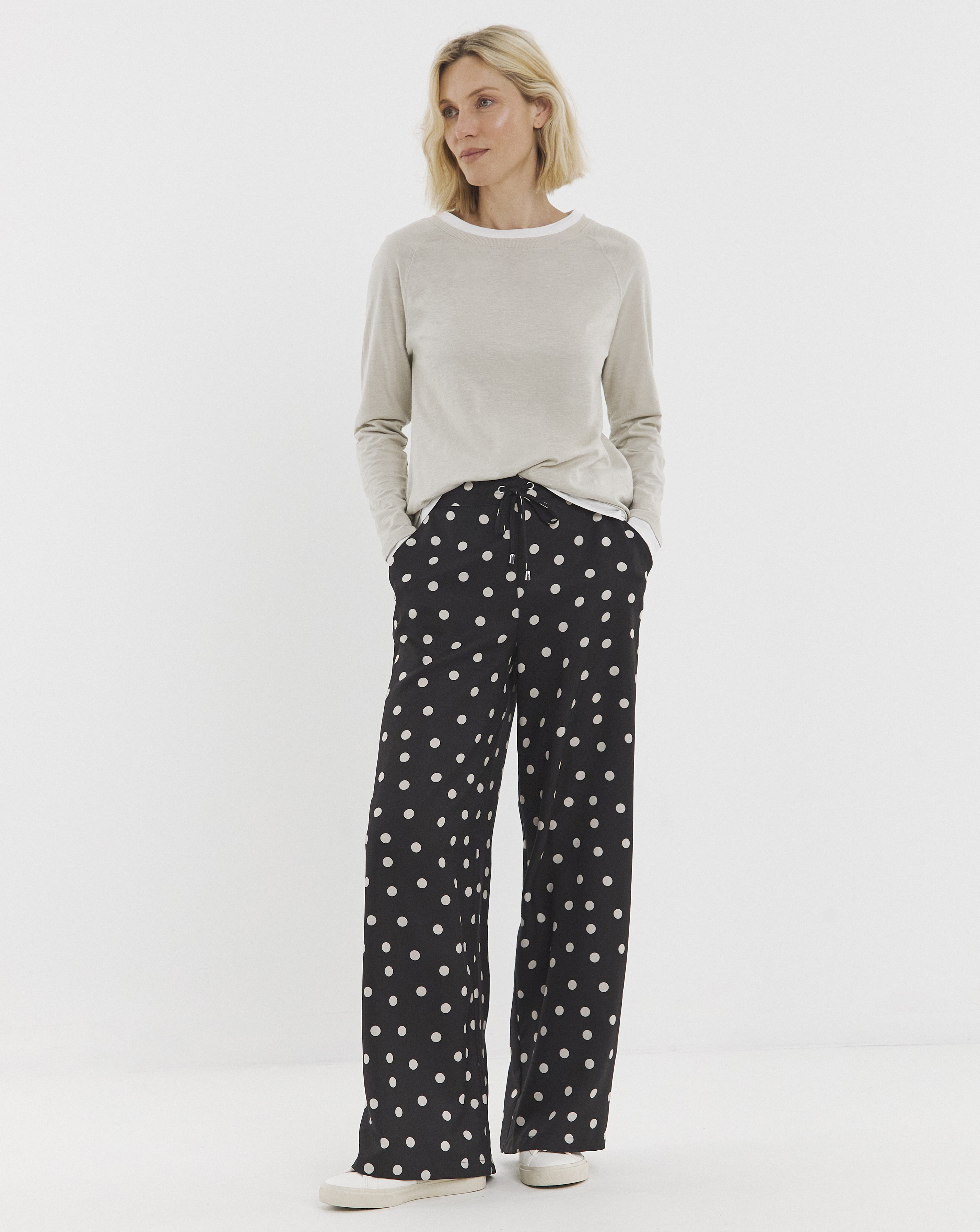Wide Leg Trouser