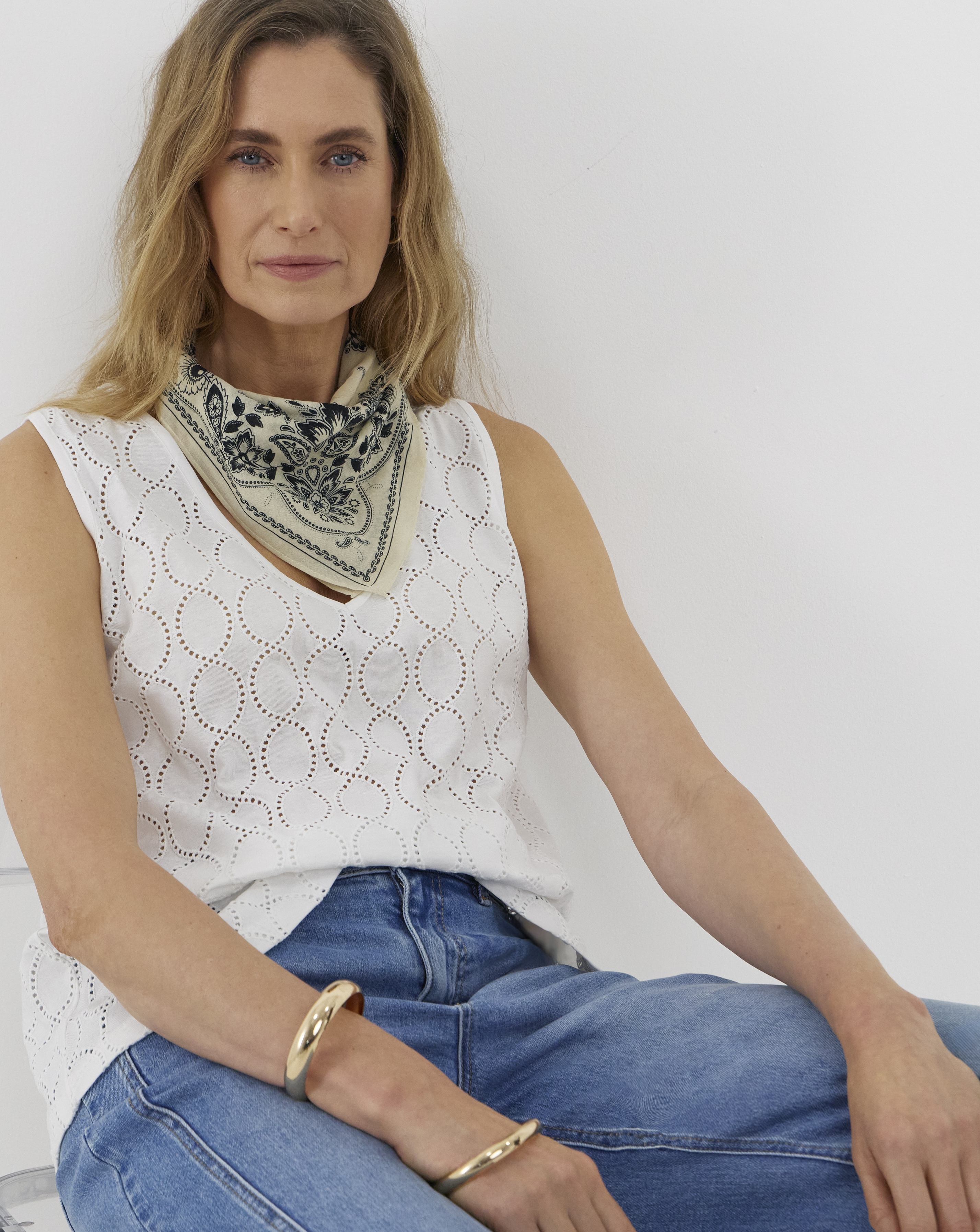 Broderie Vest