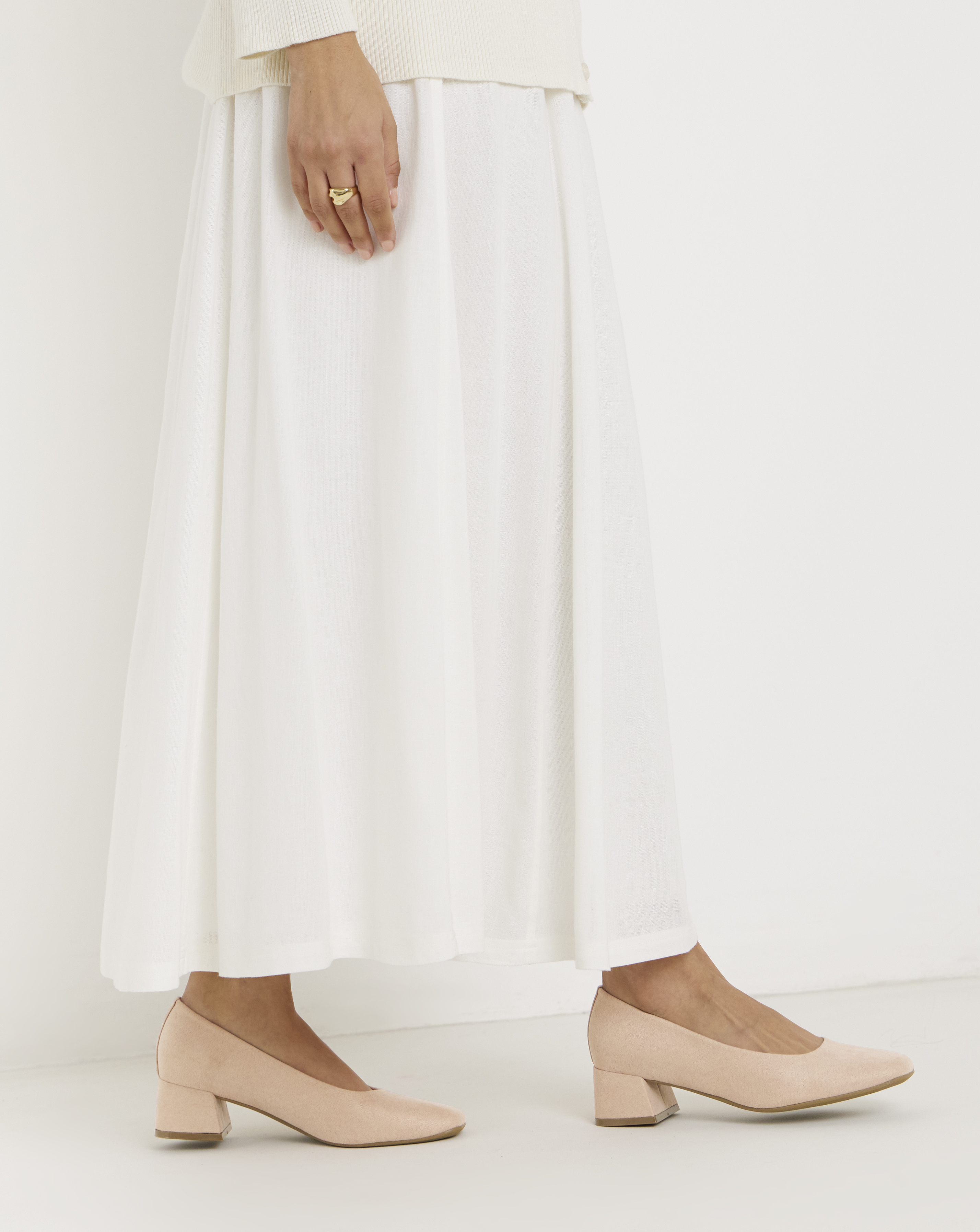 Low Block Heel Court Shoes Ex Wide
