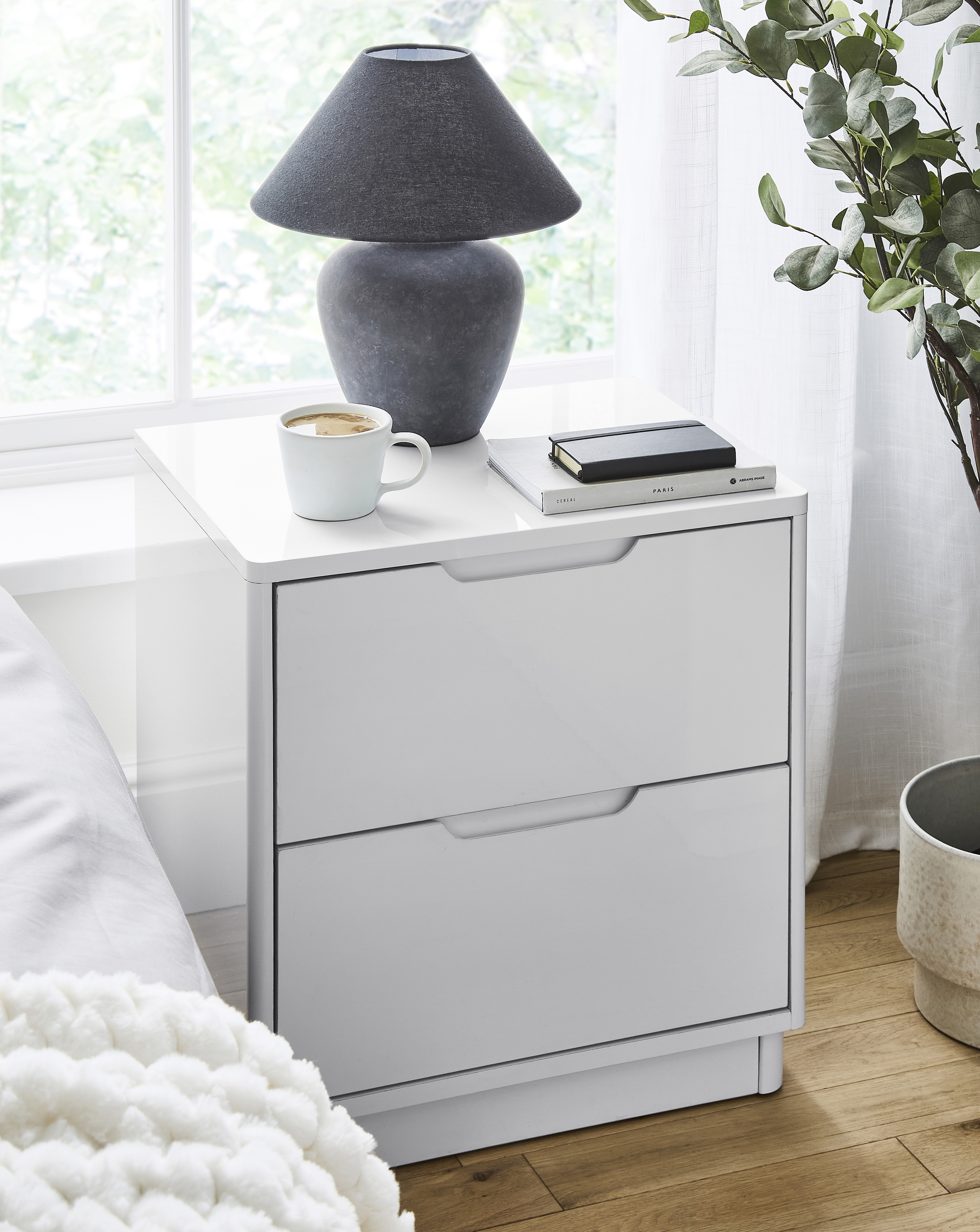 Ellia Side Table